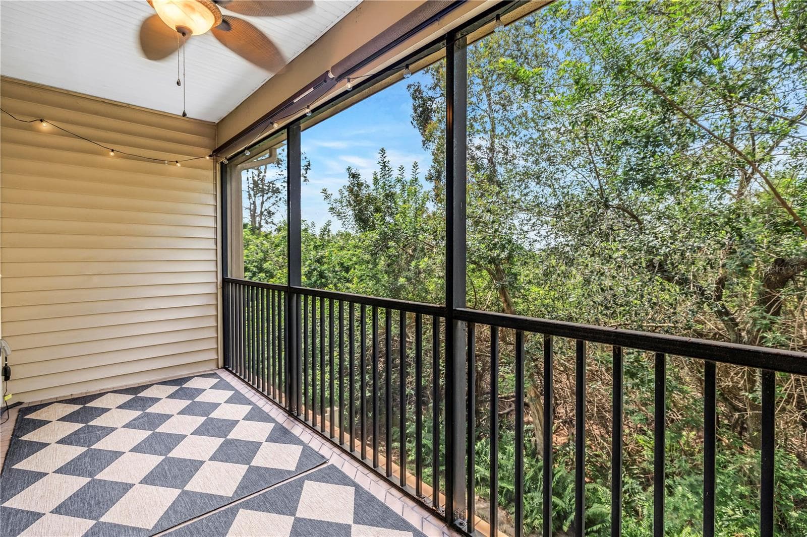 Townhouse at 9715 BAY GROVE LN, TAMPA, photo 32 of 46
