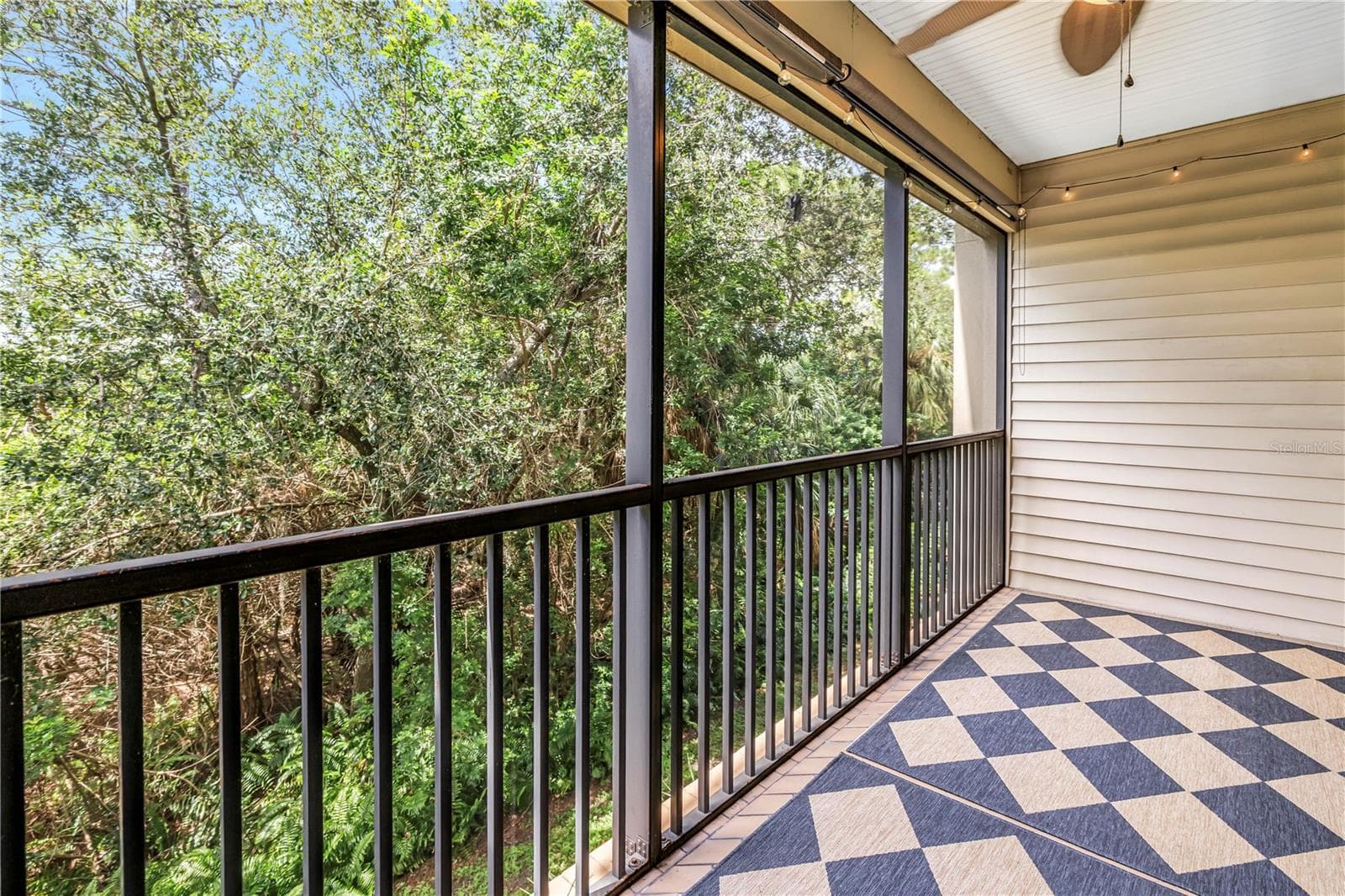 Townhouse at 9715 BAY GROVE LN, TAMPA, photo 33 of 46