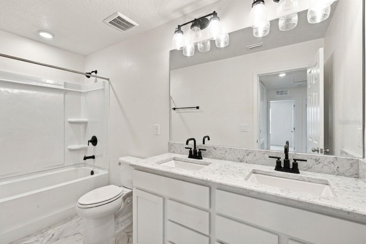 Single Family Residence at 9436 PINEWOOD POINT PL, SEFFNER, photo 28 of 35