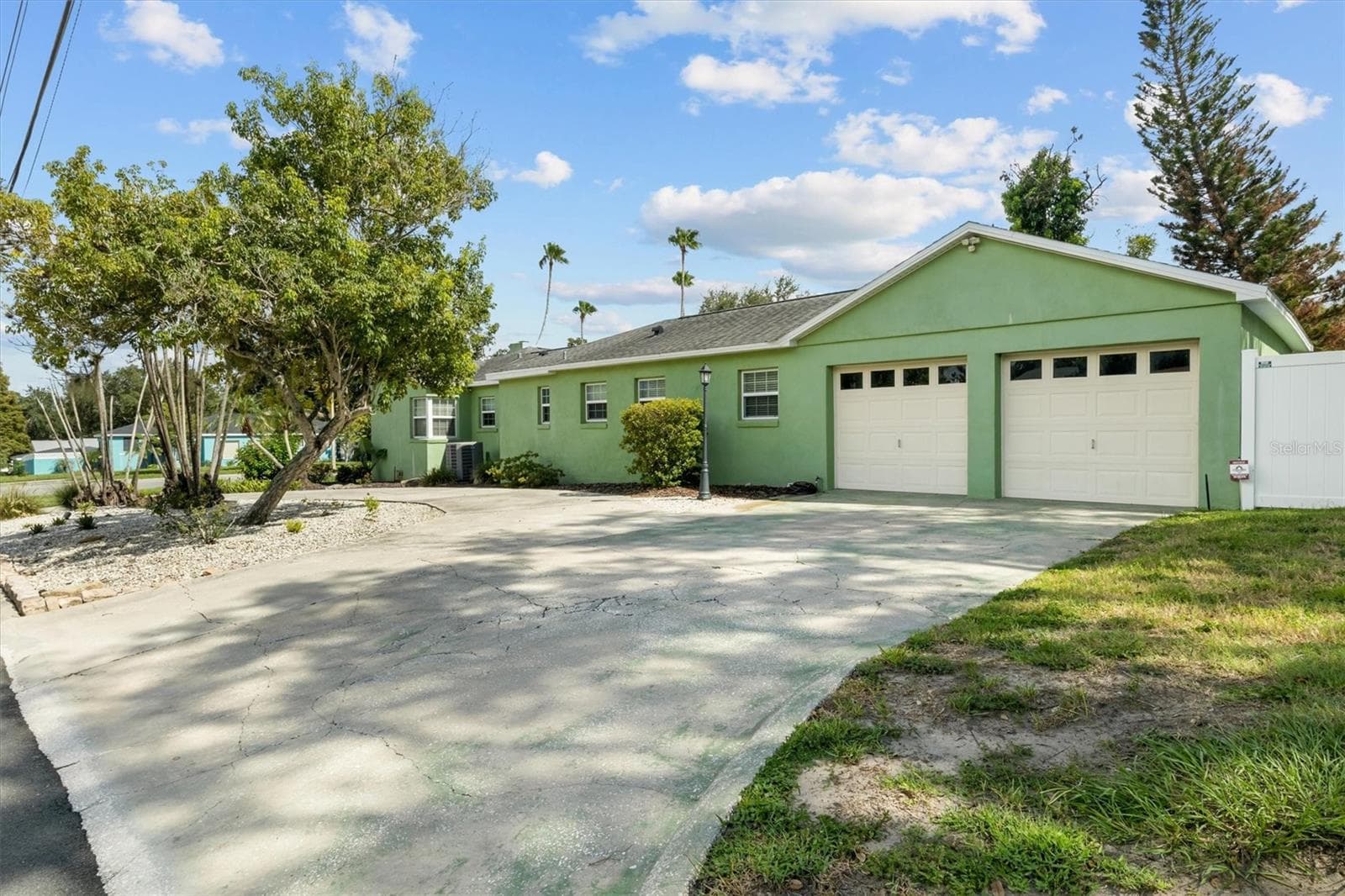 Single Family Residence at 2603 CLEVELAND HEIGHTS BLVD, LAKELAND, photo 6 of 43