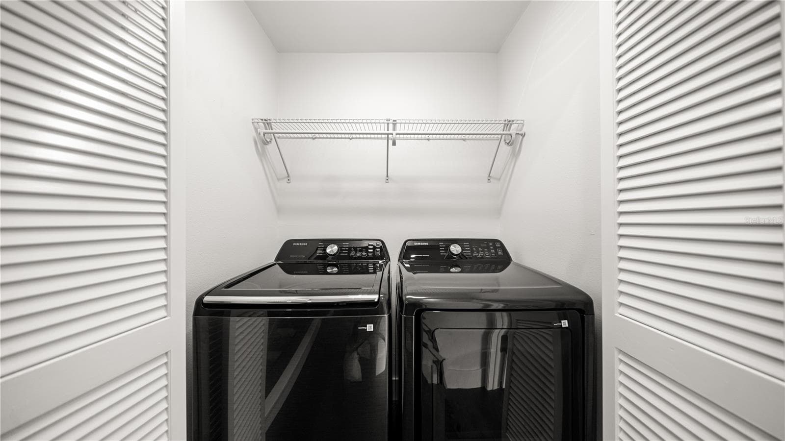 Laundry with new dryer and washer - 164 E DAVIS BLVD, TAMPA