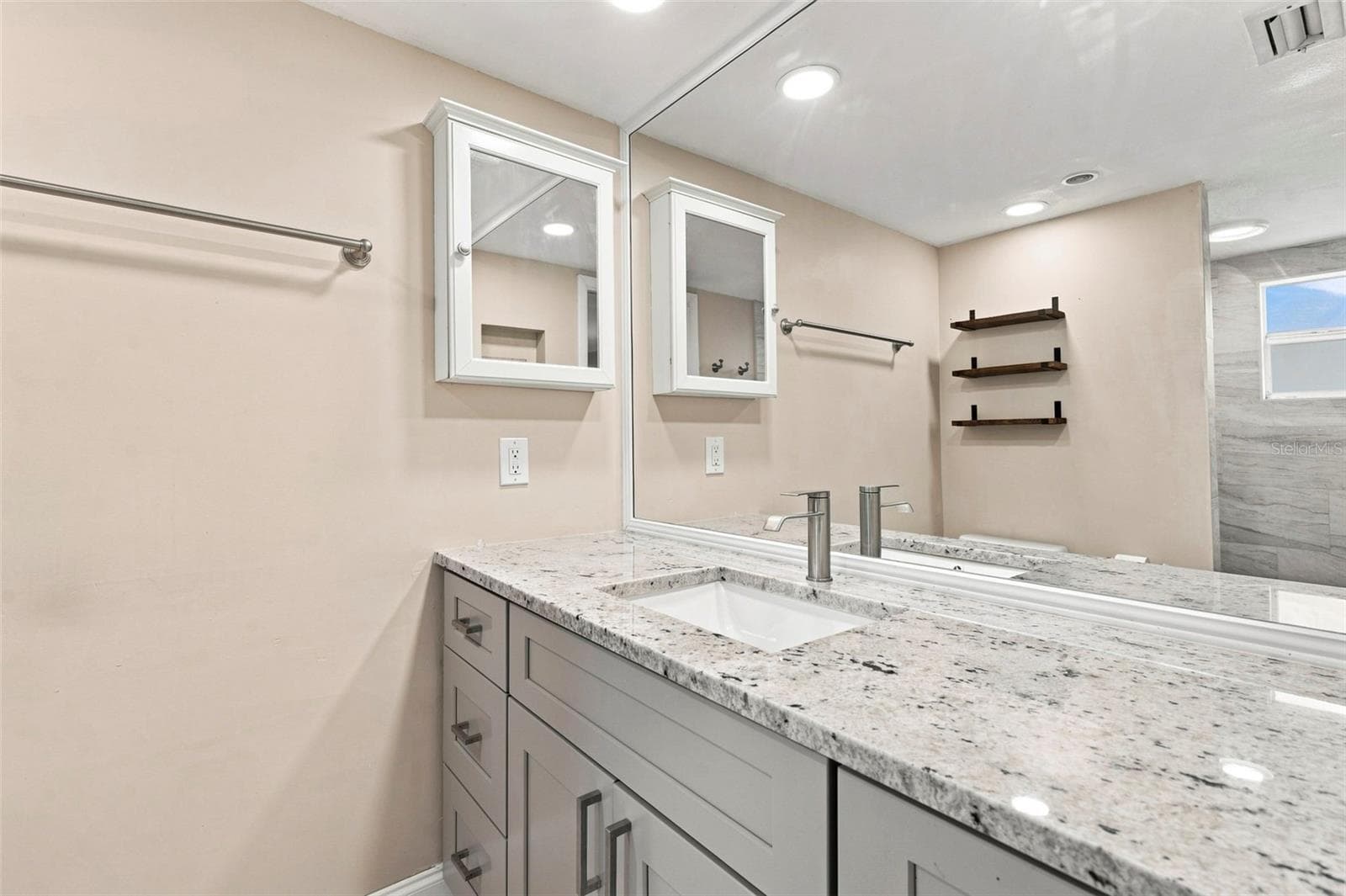 Primary En Suite Bathroom - 7719 91ST ST, SEMINOLE