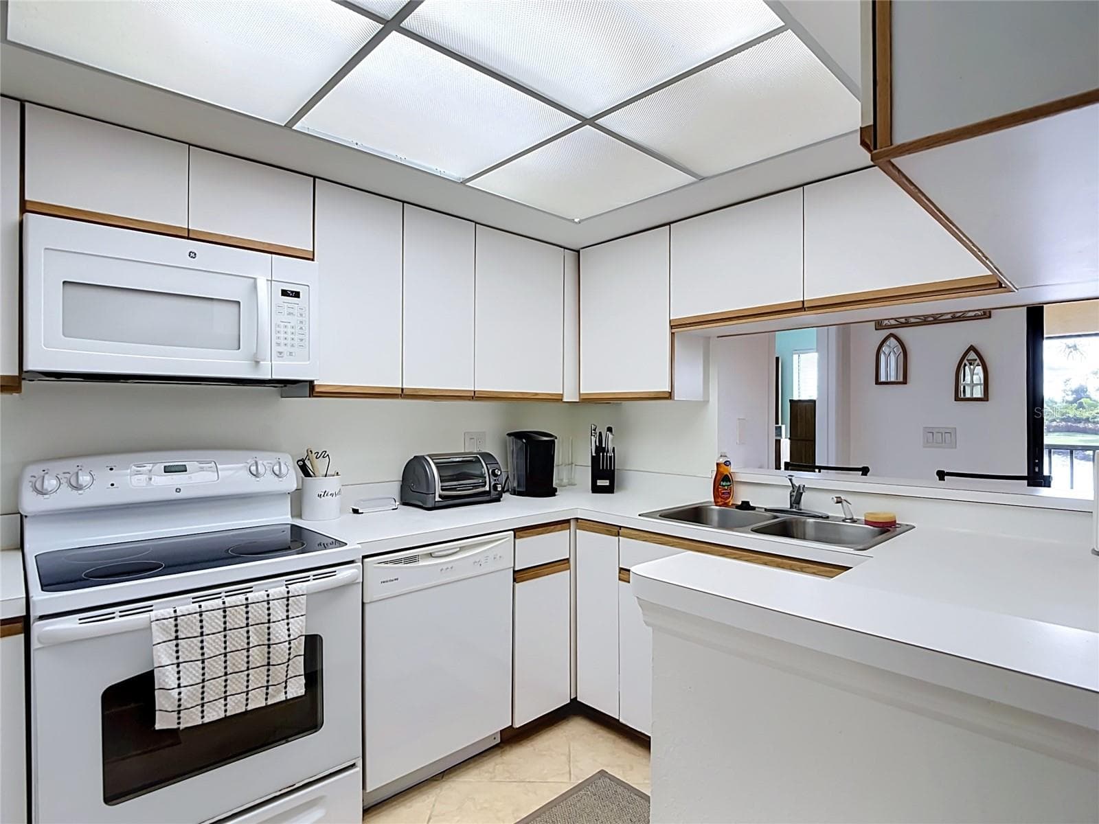 Condominium at 5925 TRAILWINDS DR #925, FORT MYERS, photo 13 of 52