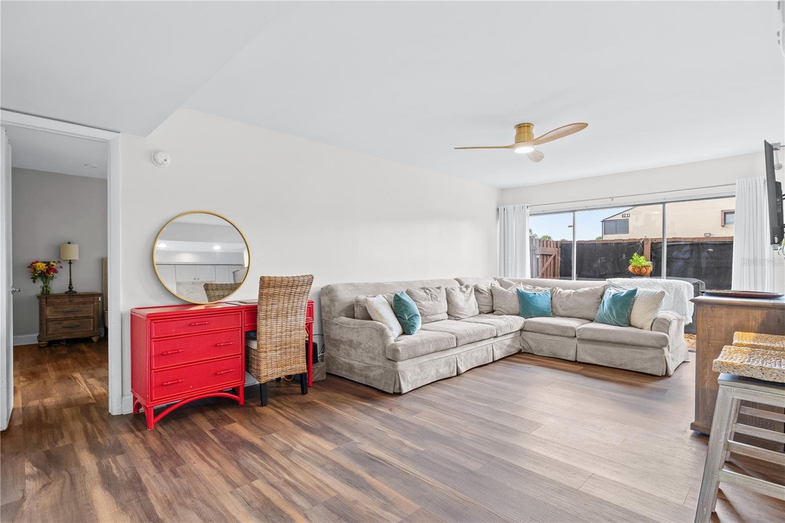 Spacious living room with tons of natural light - 782 VILLAGE LAKE TER N #103, ST PETERSBURG