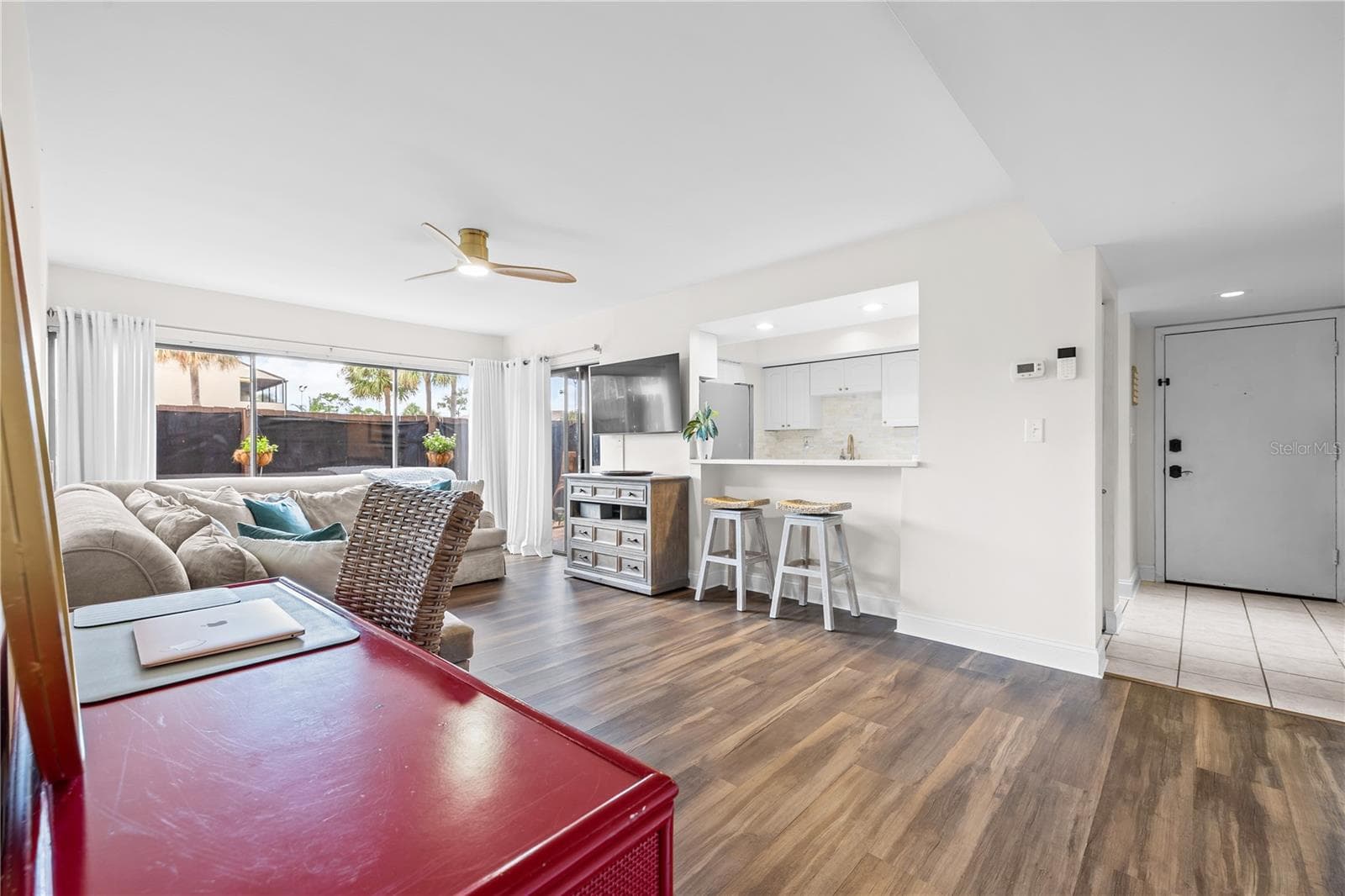 Condominium at 782 VILLAGE LAKE TER N #103, ST PETERSBURG, photo 5 of 44
