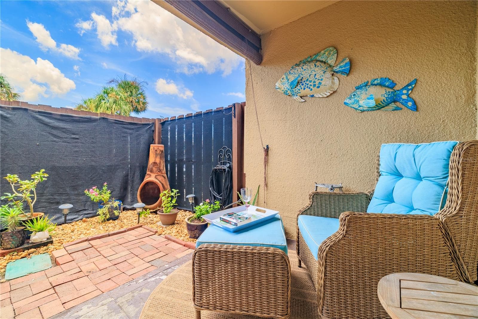 You'll forget you even live in a condo community with the privacy of your own yard - 782 VILLAGE LAKE TER N #103, ST PETERSBURG