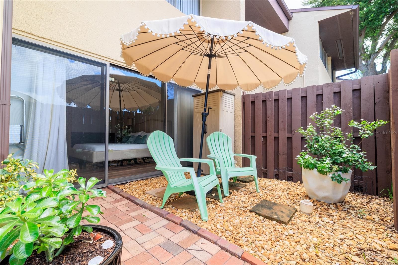 Relaxation at it's best - 782 VILLAGE LAKE TER N #103, ST PETERSBURG