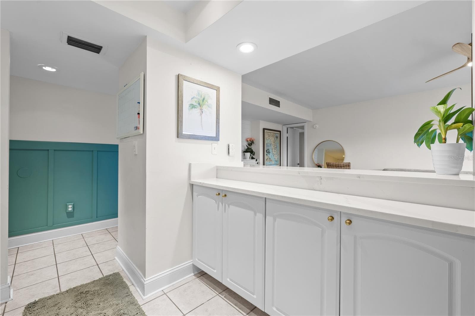 Condominium at 782 VILLAGE LAKE TER N #103, ST PETERSBURG, photo 17 of 44