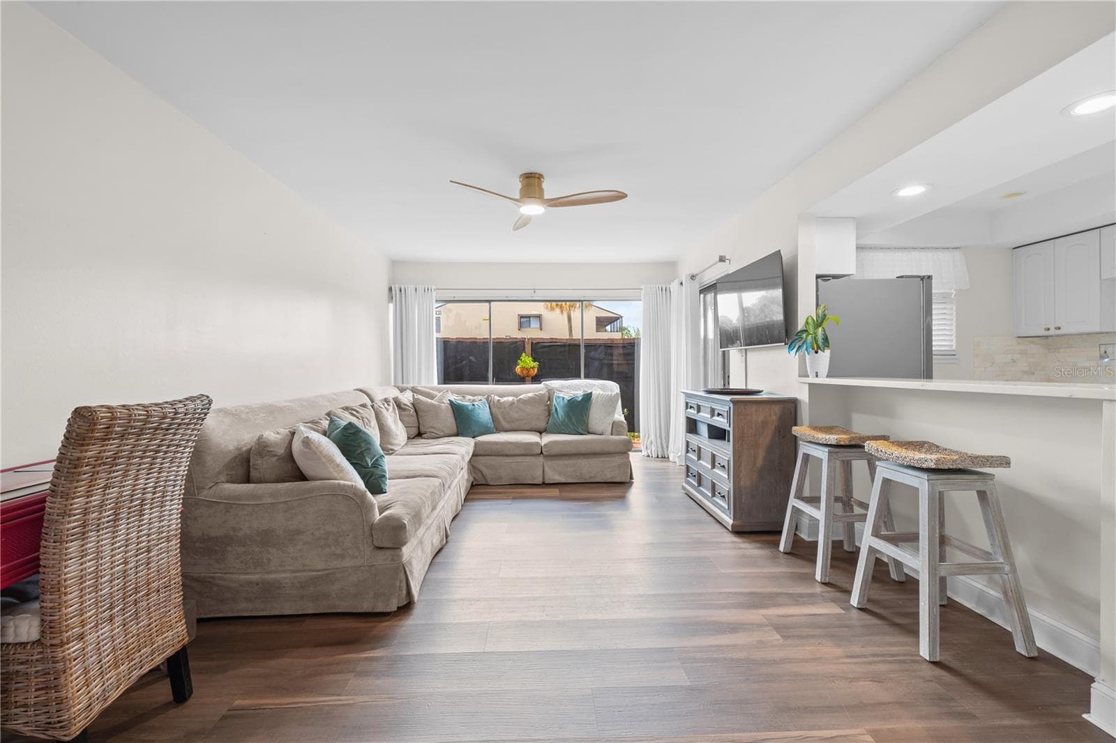 Condominium at 782 VILLAGE LAKE TER N #103, ST PETERSBURG, photo 18 of 44