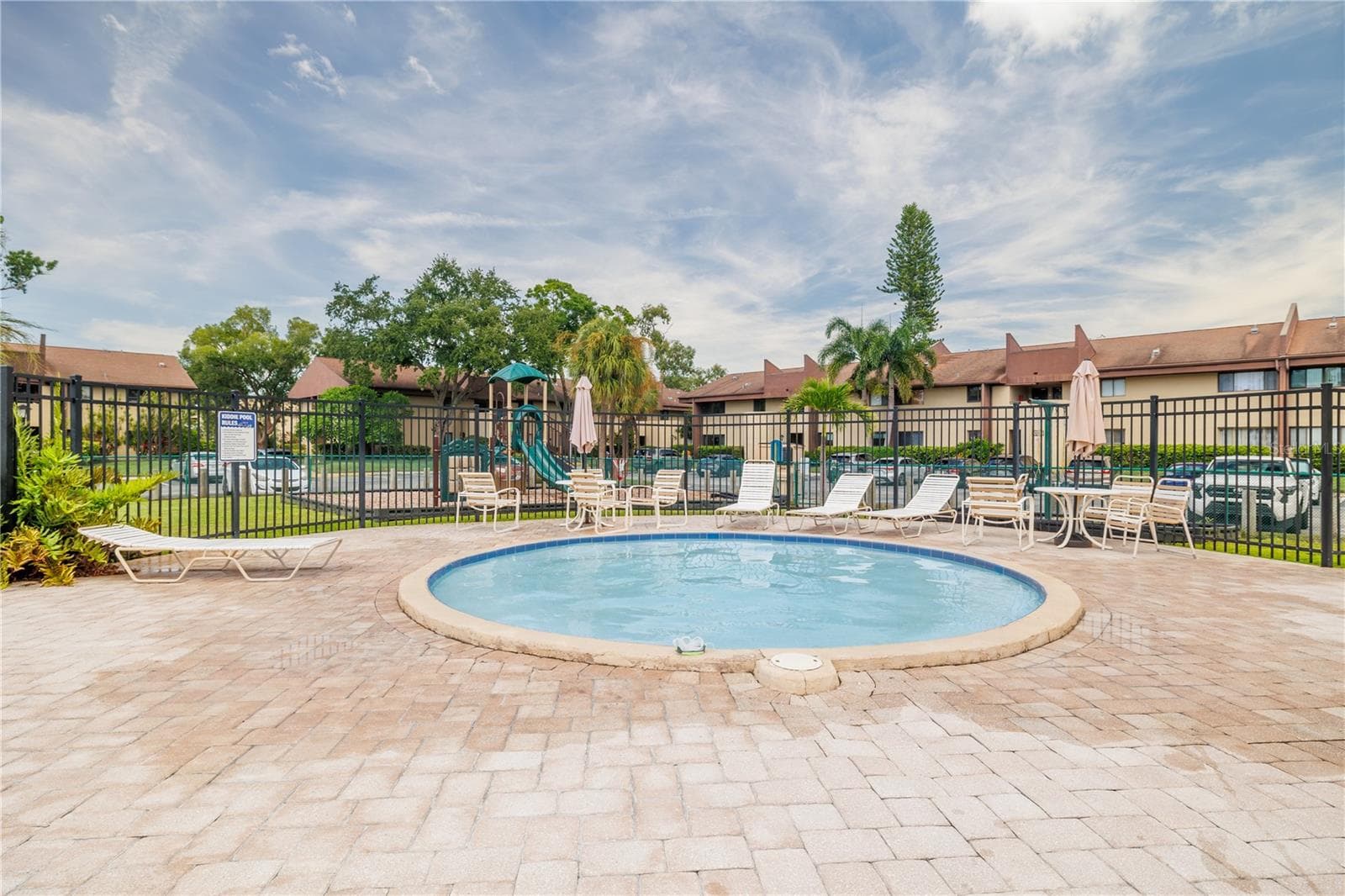 Keep the little cool in the splash area, wade pool, just for them, too! - 782 VILLAGE LAKE TER N #103, ST PETERSBURG