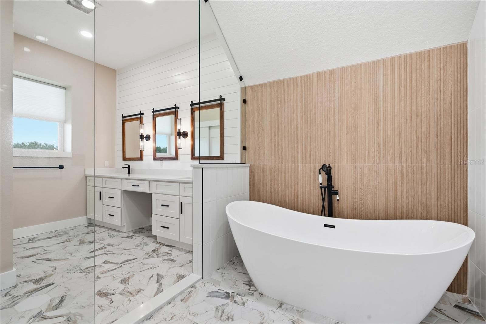 Single Family Residence at 3321 SW MARTIN LN, ARCADIA, photo 14 of 55