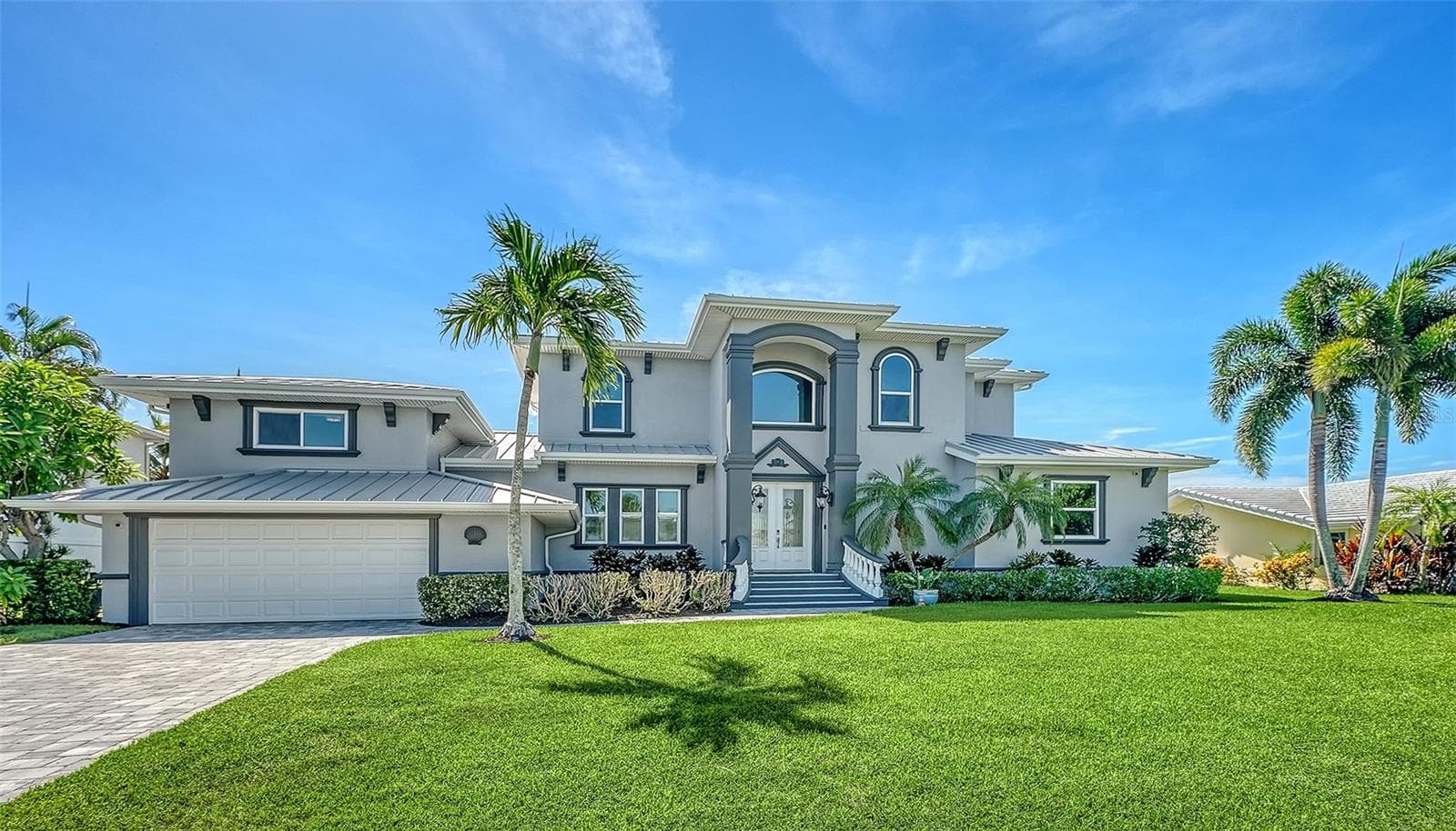 Single Family Residence at 560 CHIPPING LN, LONGBOAT KEY, photo 2 of 38