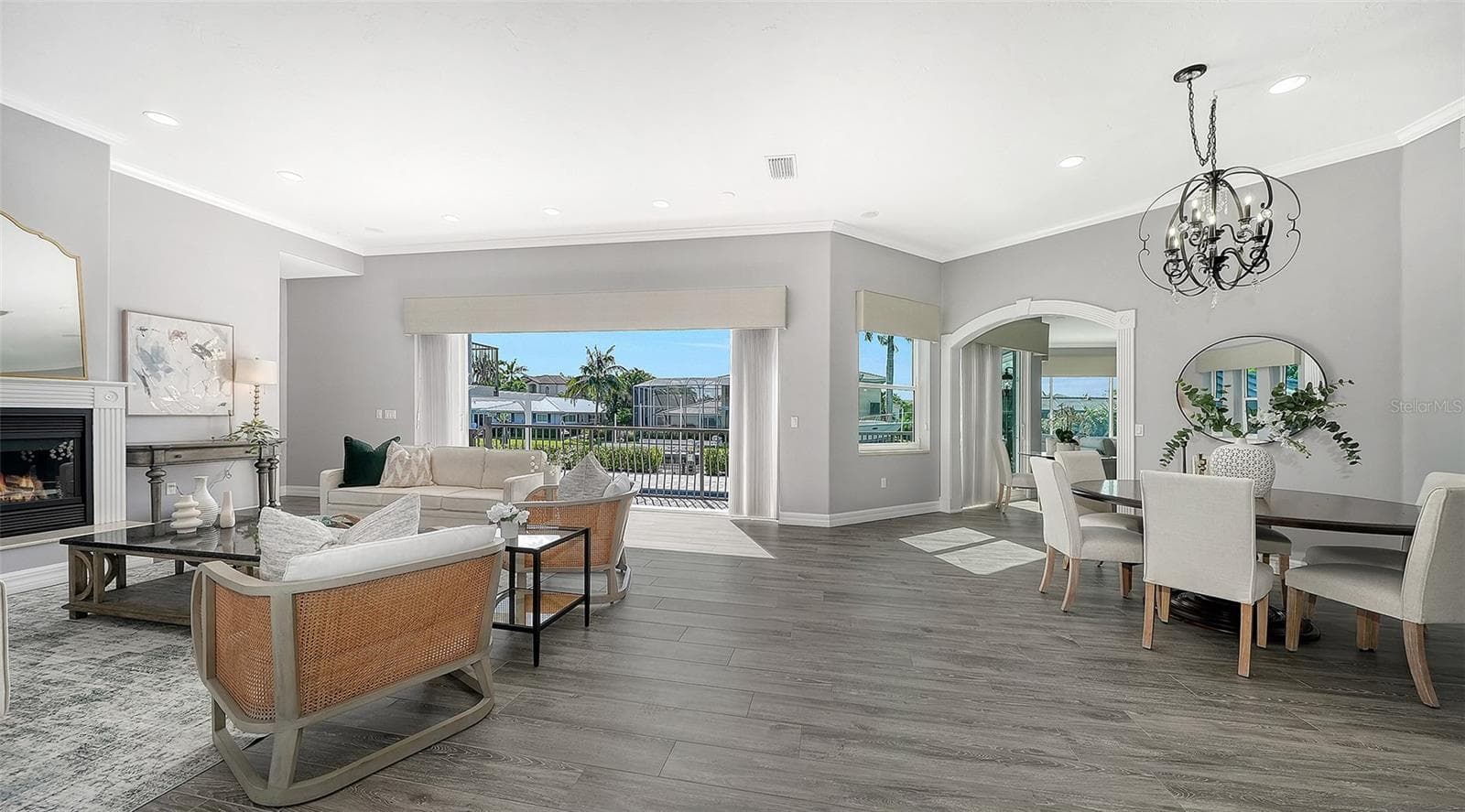 Single Family Residence at 560 CHIPPING LN, LONGBOAT KEY, photo 3 of 38