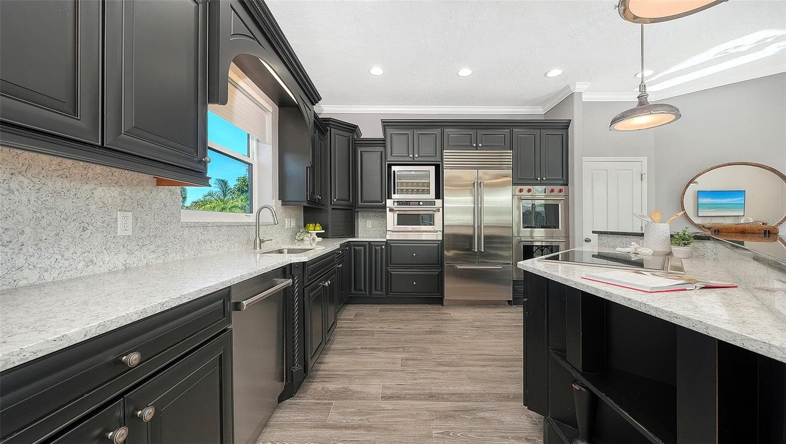 Single Family Residence at 560 CHIPPING LN, LONGBOAT KEY, photo 9 of 38