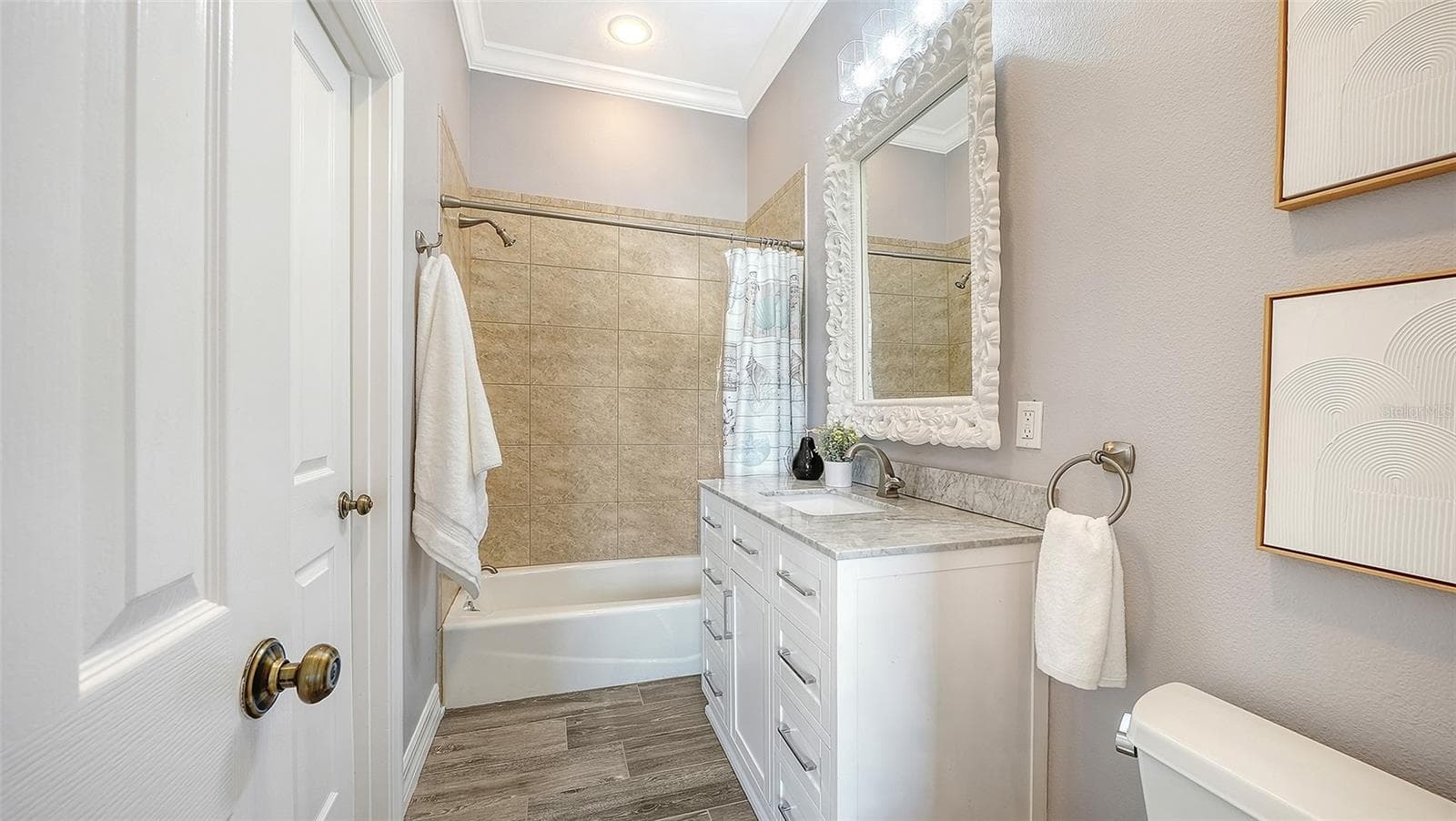 Single Family Residence at 560 CHIPPING LN, LONGBOAT KEY, photo 15 of 38