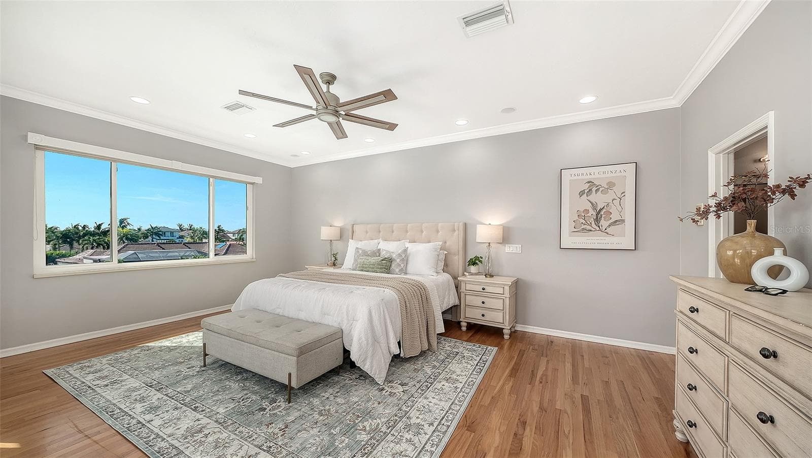 Single Family Residence at 560 CHIPPING LN, LONGBOAT KEY, photo 17 of 38