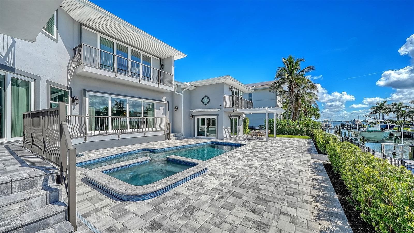 Single Family Residence at 560 CHIPPING LN, LONGBOAT KEY, photo 32 of 38
