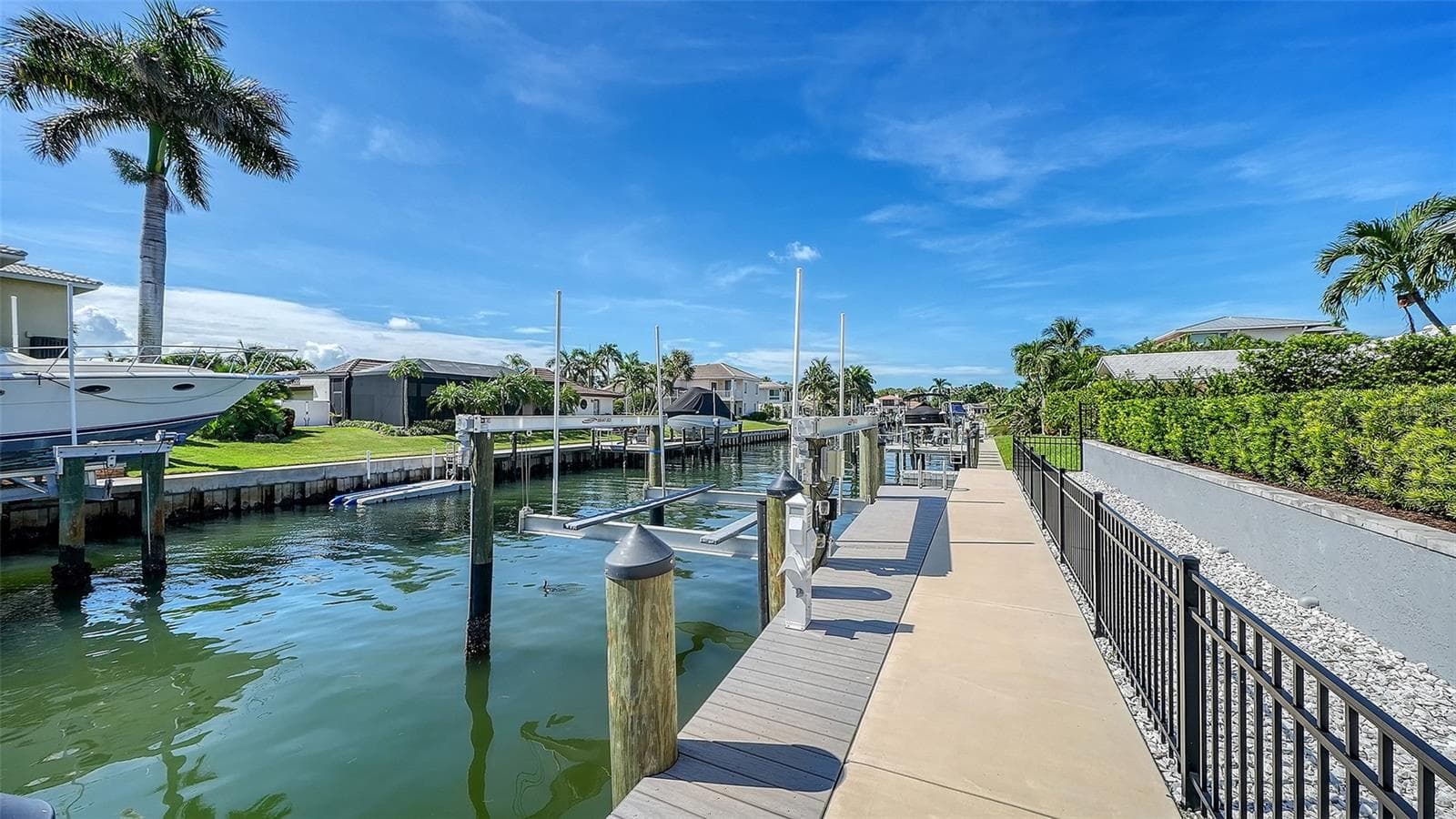 Single Family Residence at 560 CHIPPING LN, LONGBOAT KEY, photo 33 of 38