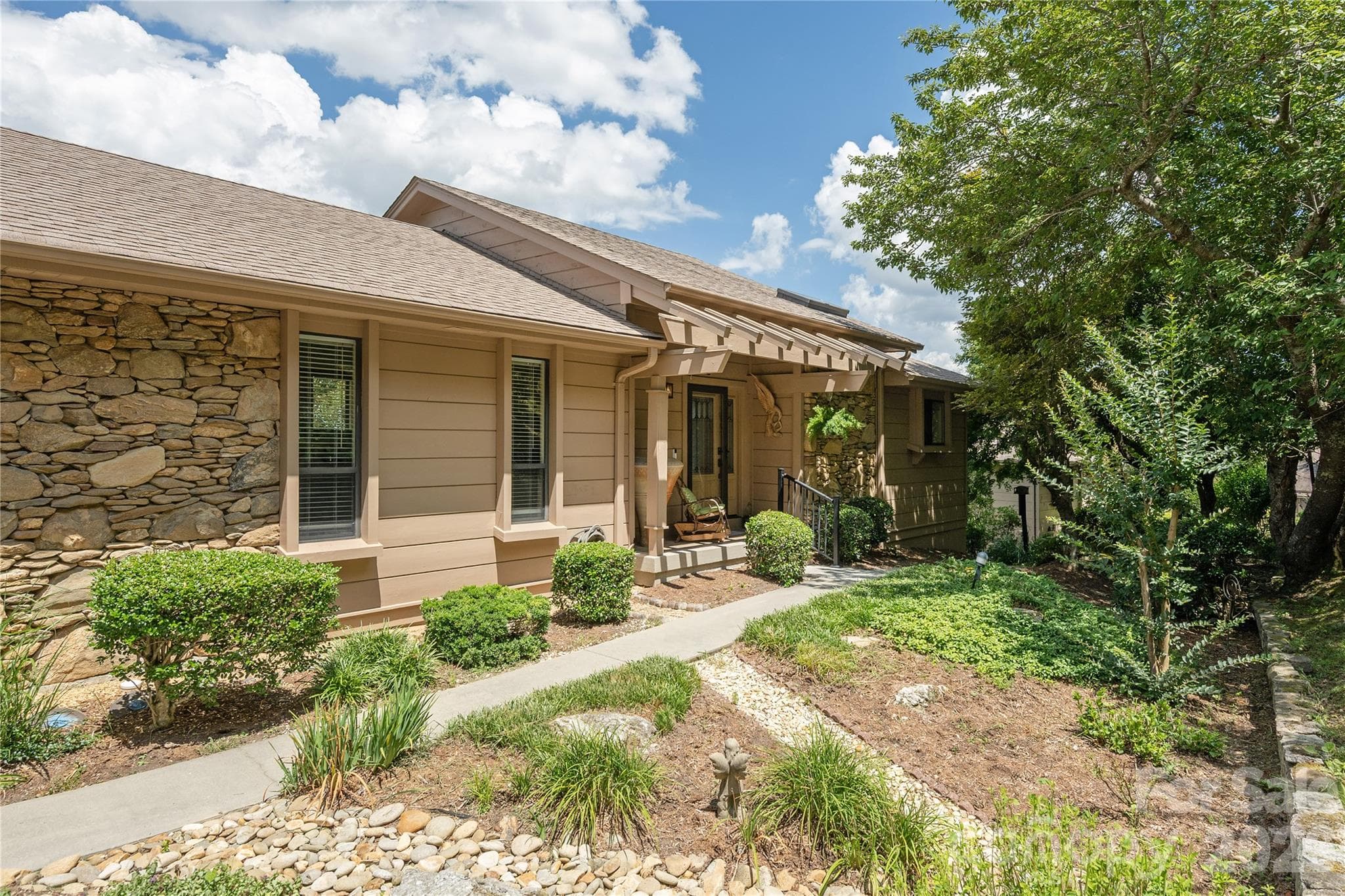 Condominium at 159 Country Ridge Road, Laurel Park, photo 2 of 31