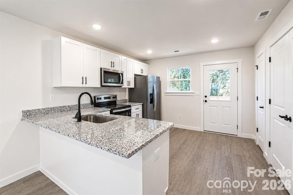 Duplex at 3081-3083 12th Avenue SE, Hickory, photo 5 of 17