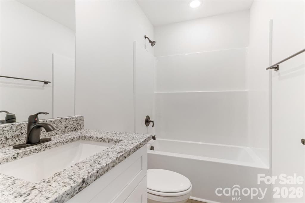 Duplex at 3081-3083 12th Avenue SE, Hickory, photo 12 of 17