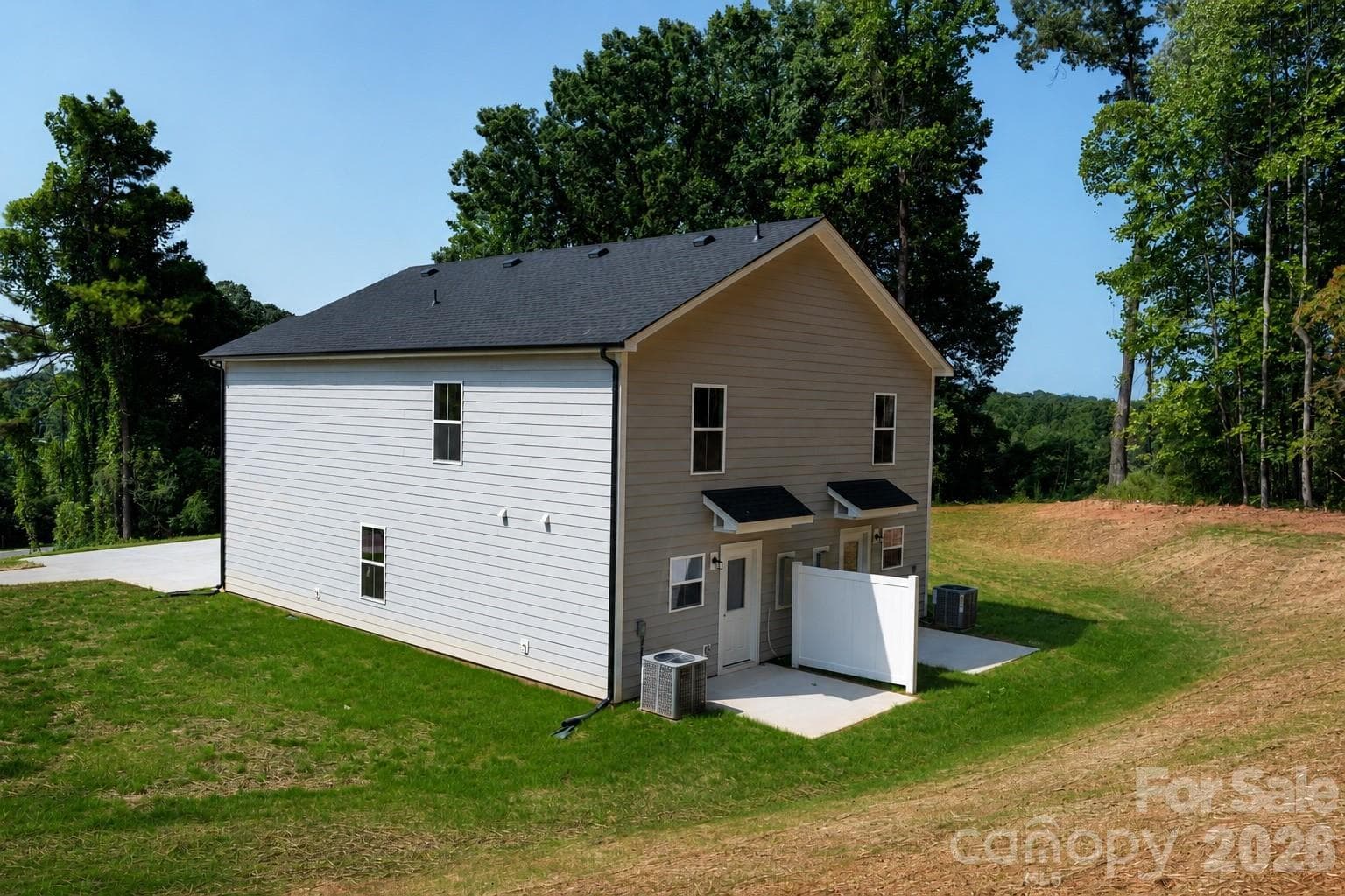 Duplex at 3081-3083 12th Avenue SE, Hickory, photo 16 of 17