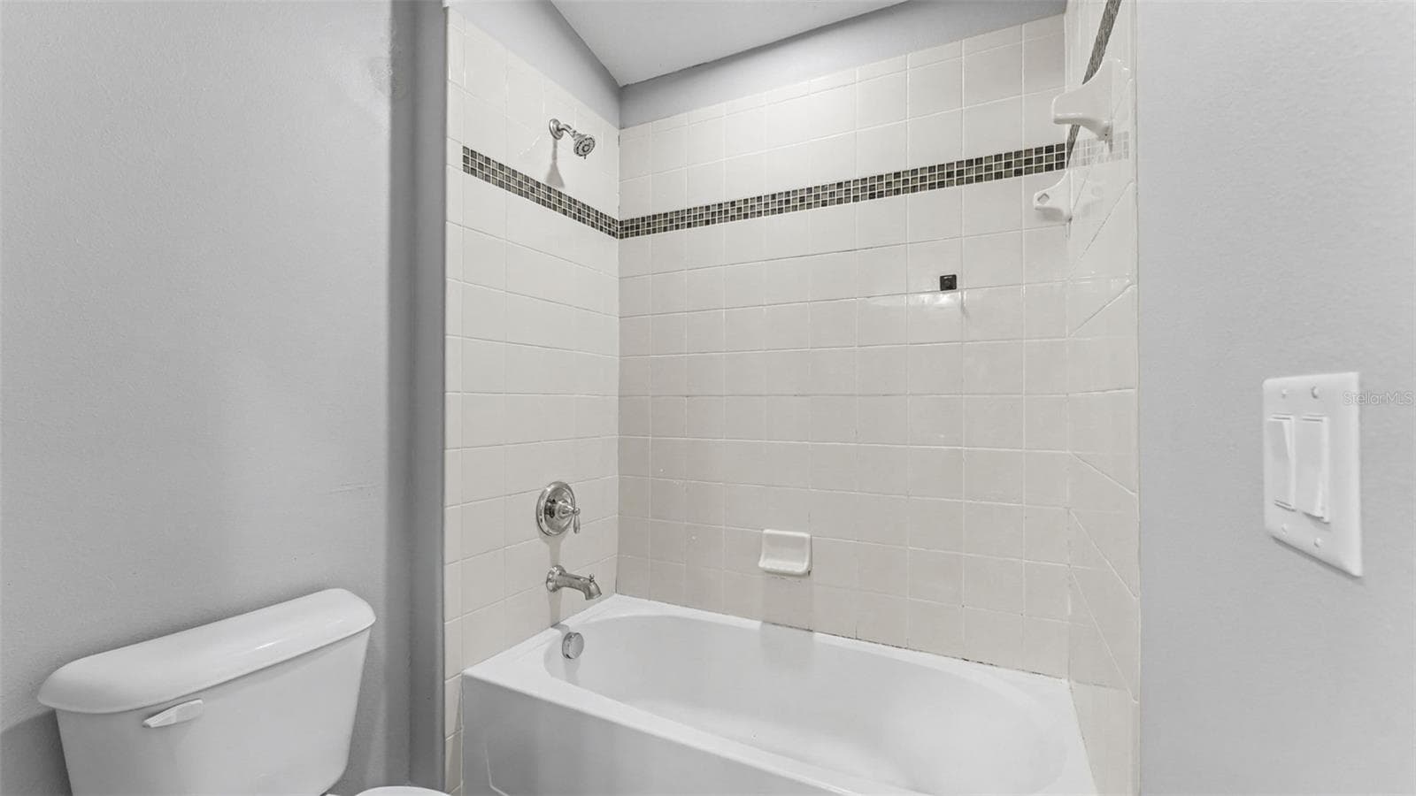 Single Family Residence at 3950 SUNSET LAKE DR, LAKELAND, photo 31 of 88