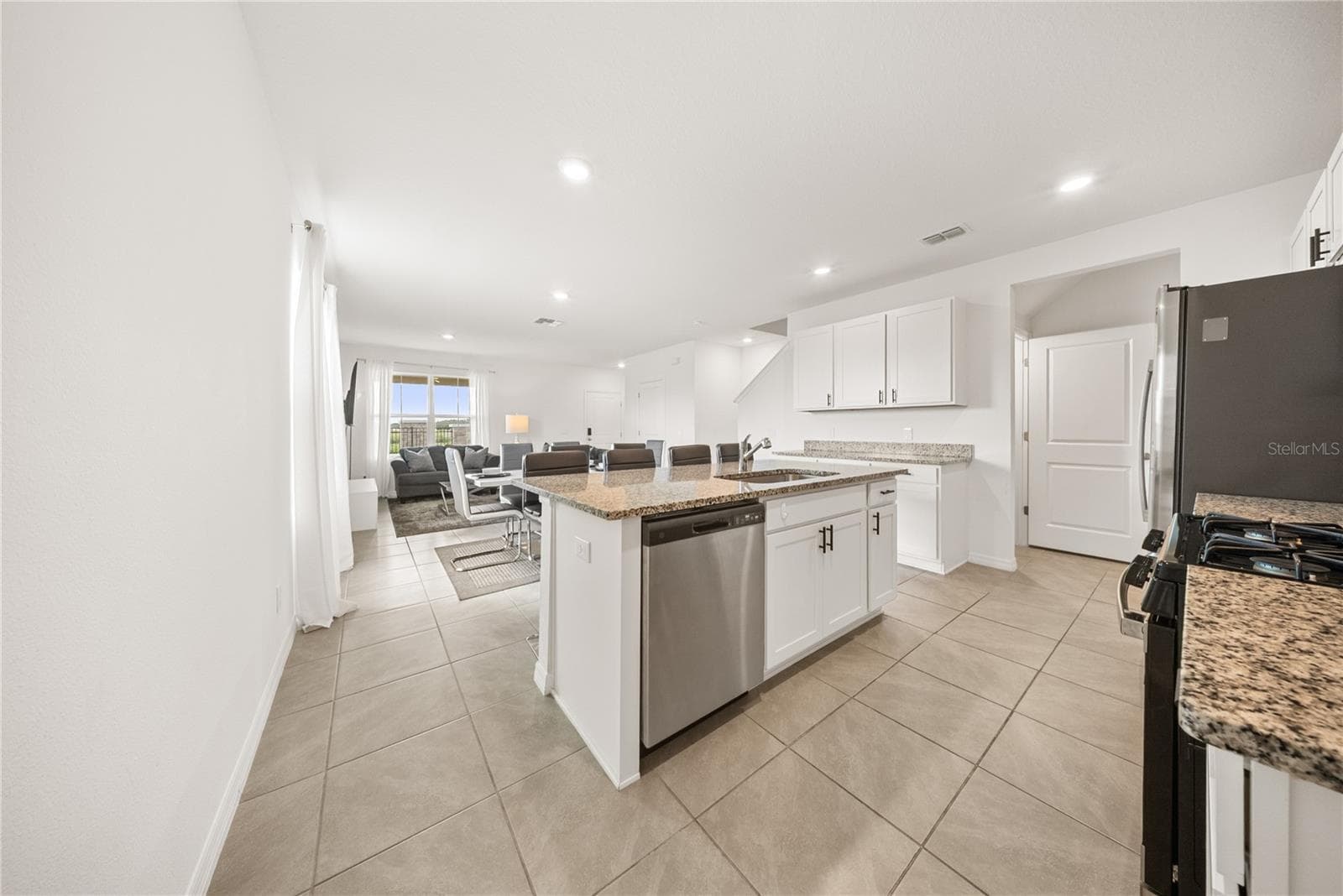 Townhouse at 15038 WINDFLOWER ALY, WINTER GARDEN, photo 14 of 80