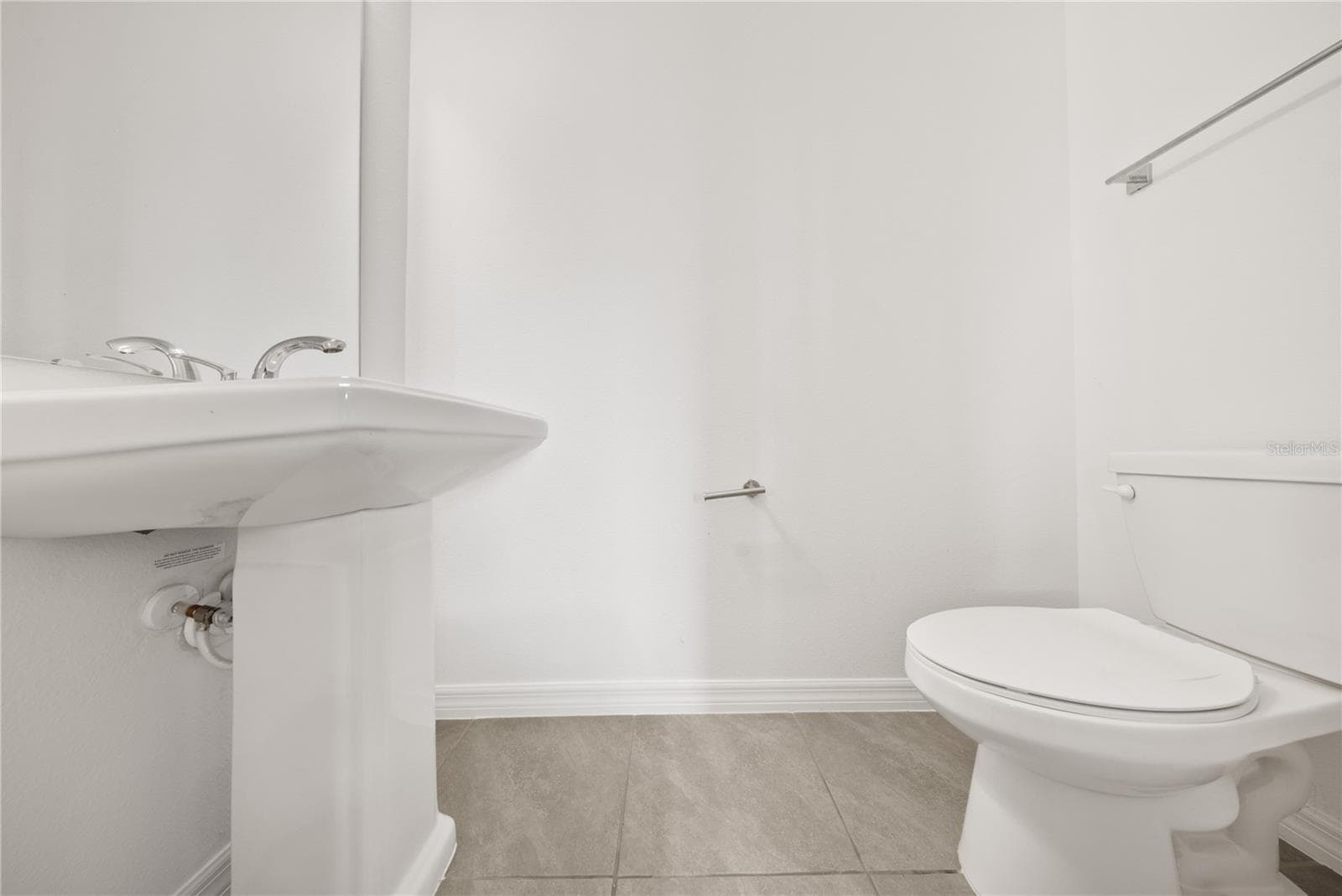 Half Bathroom - 15038 WINDFLOWER ALY, WINTER GARDEN