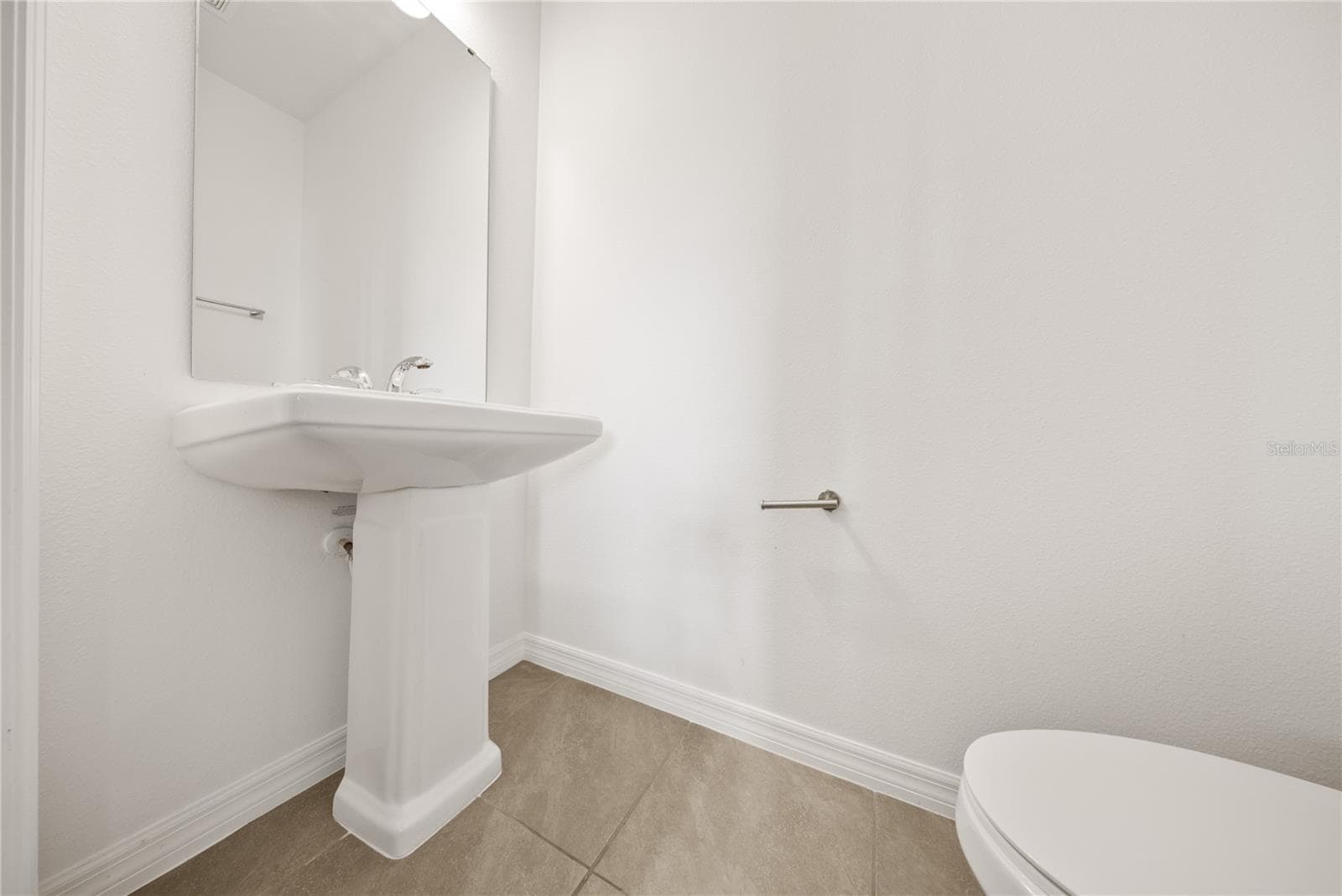 Half Bathroom - 15038 WINDFLOWER ALY, WINTER GARDEN