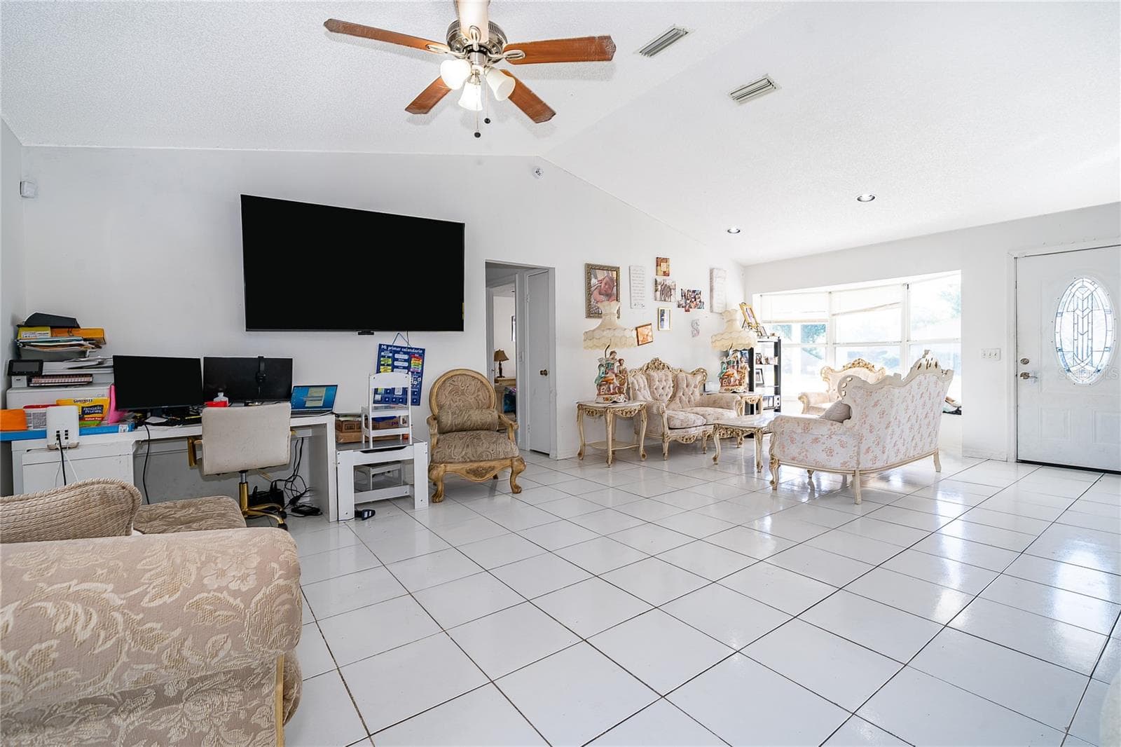 Single Family Residence at 14 CEDAR TRACE TER, OCALA, photo 8 of 29