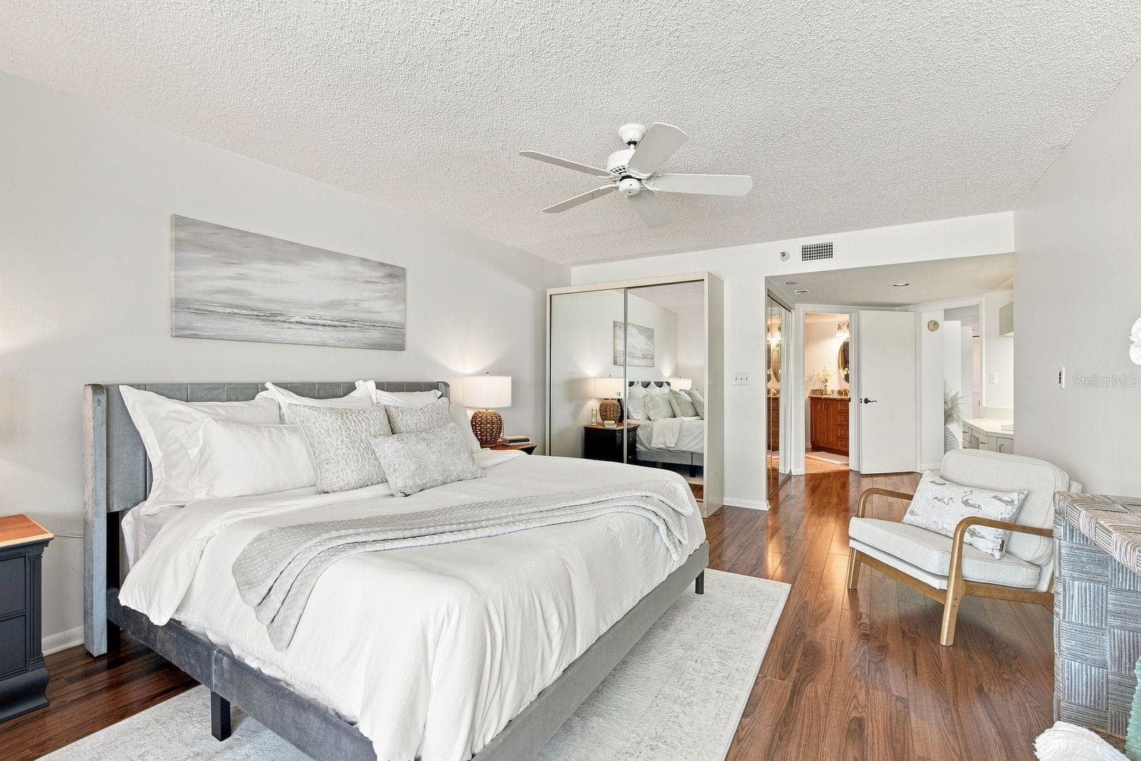 Large Primary Bedroom - 1310 GULF BLVD #4D, CLEARWATER BEACH