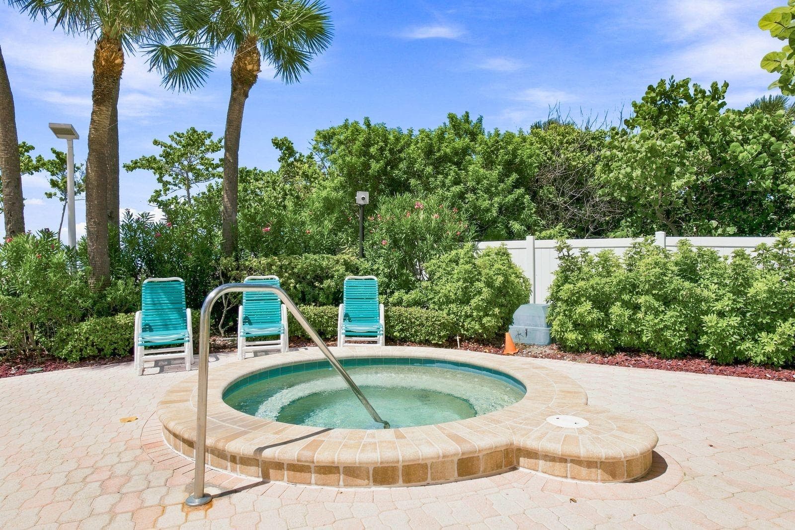 Hot Tub - 1310 GULF BLVD #4D, CLEARWATER BEACH