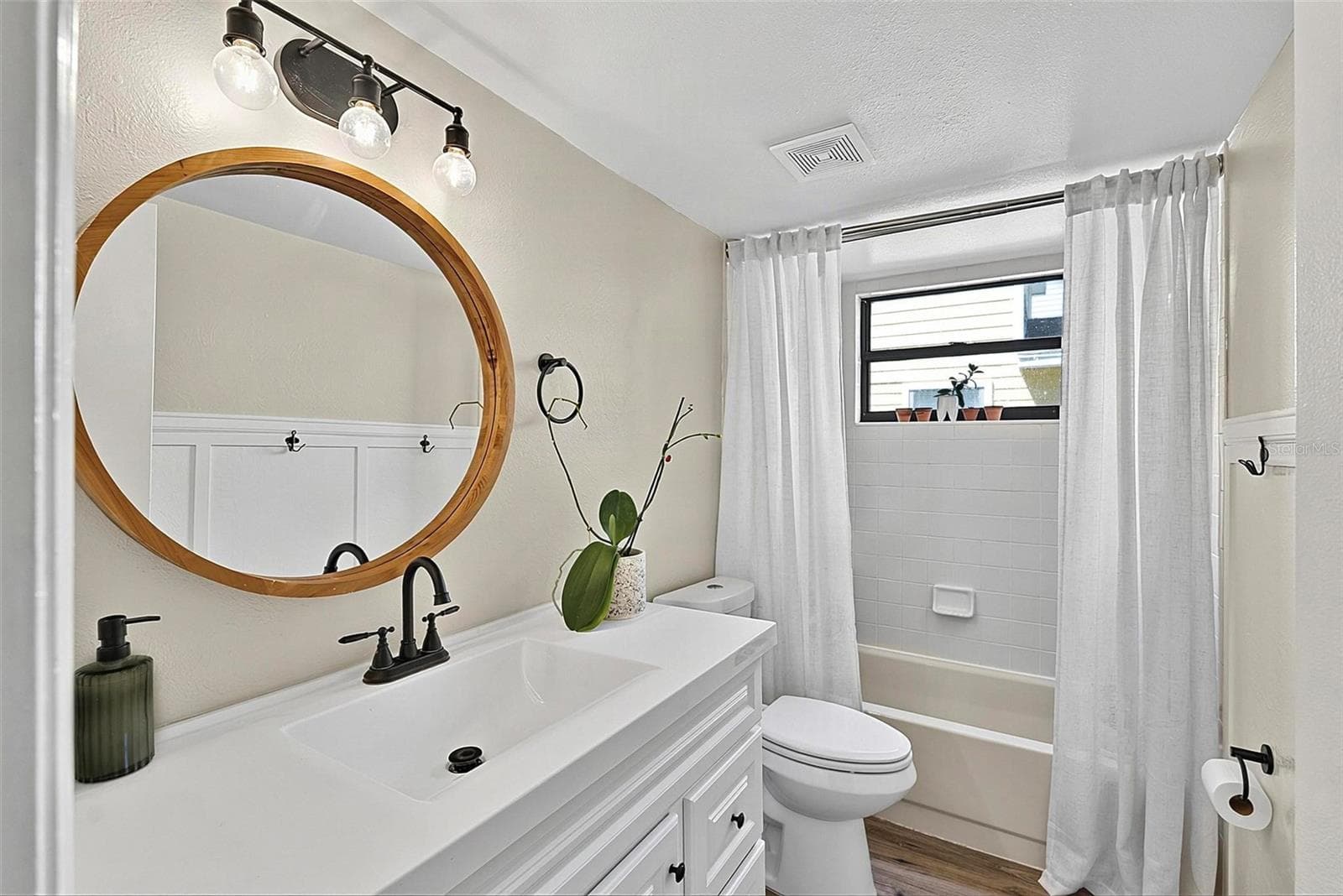 1st floor bathroom - 1110 MONTICELLO LN #1, PORT ORANGE