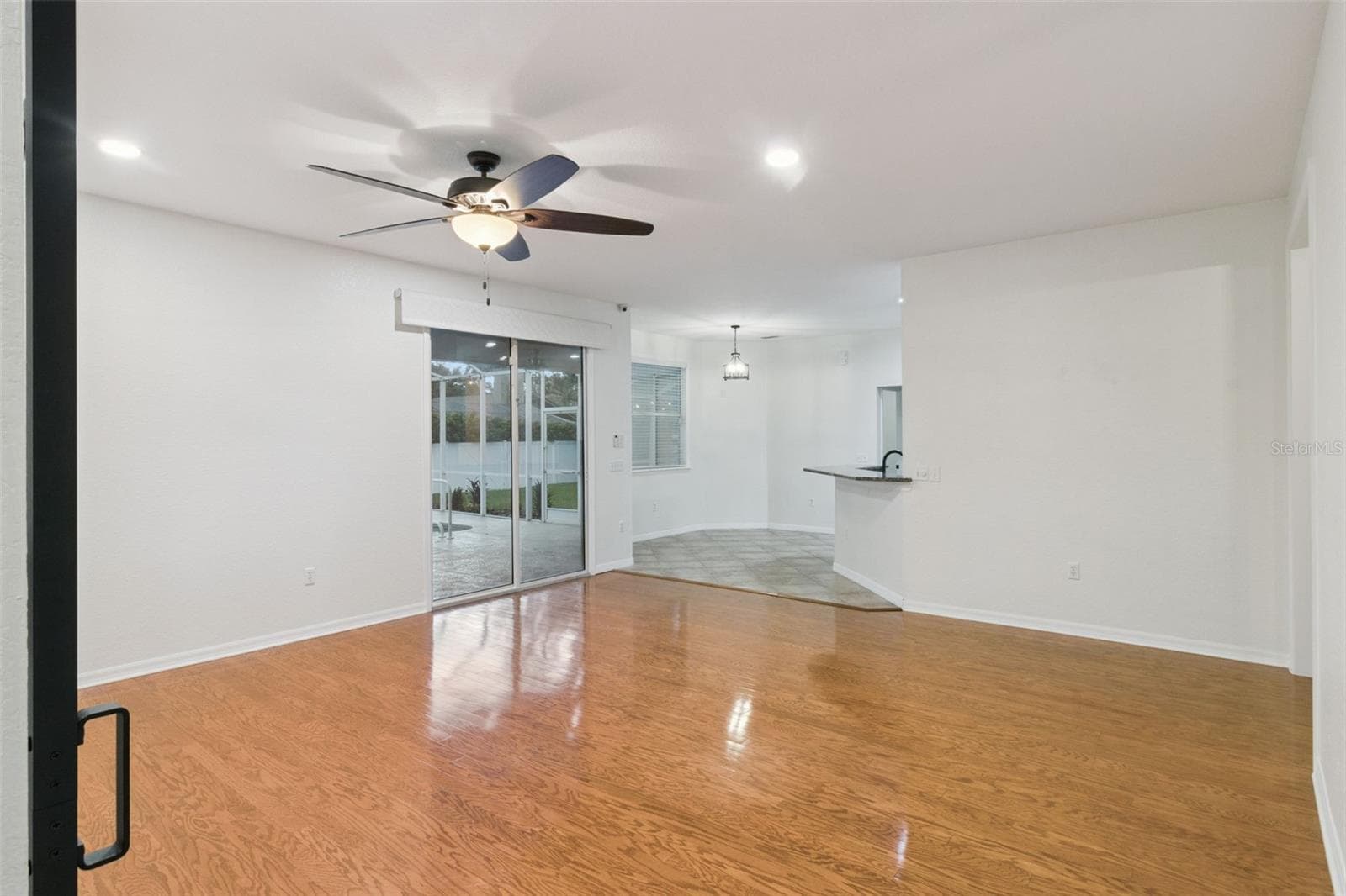 Living Room - 5937 TROPHY LOOP, LAKELAND