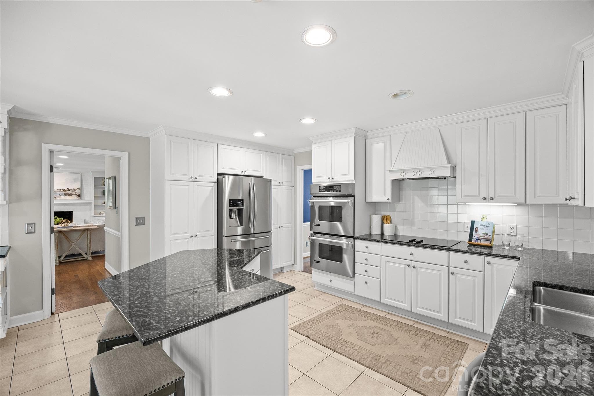 Single Family Residence at 2710 Wamath Drive, Charlotte, photo 13 of 41