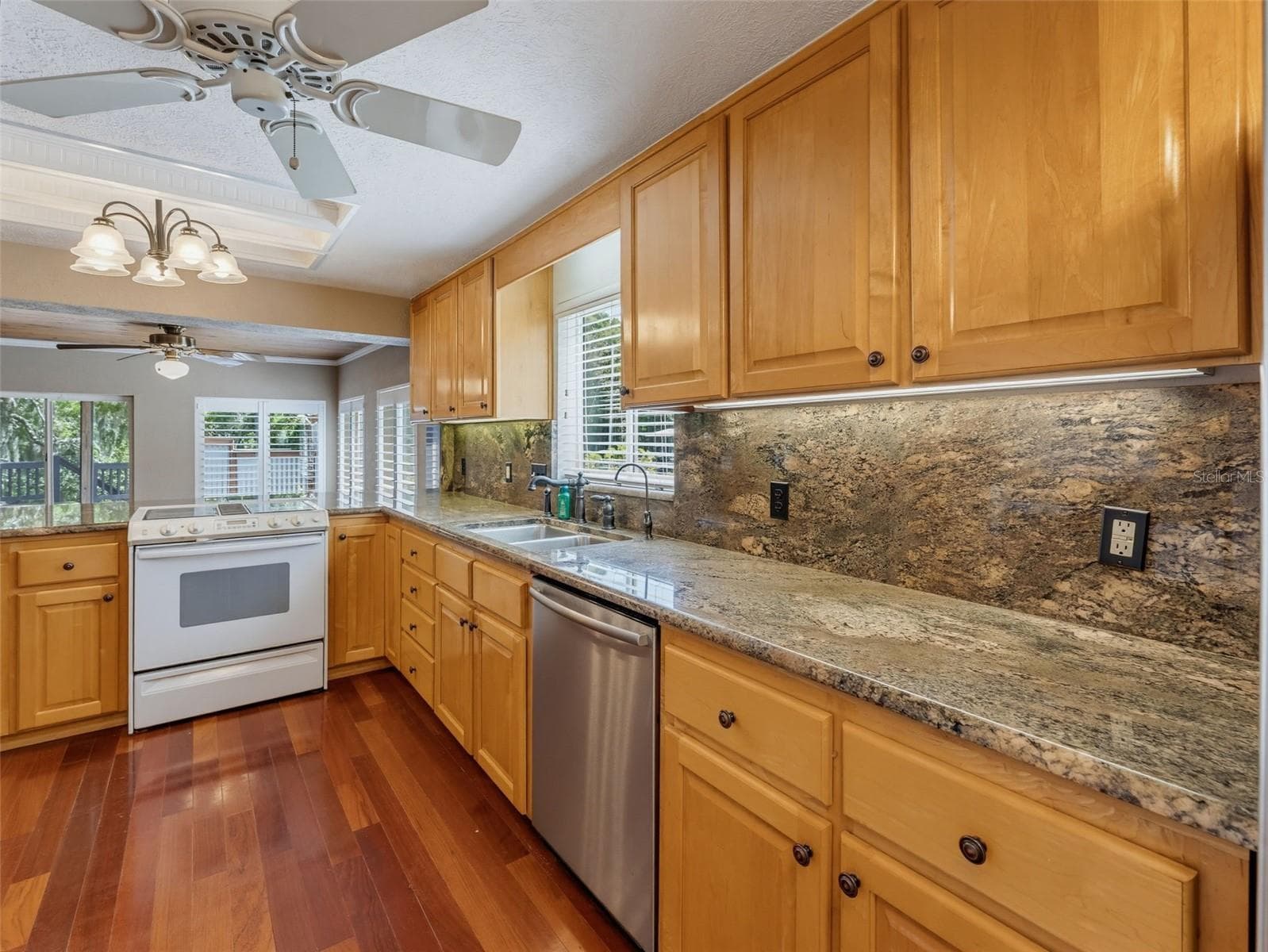 Single Family Residence at 5415 RIVERSIDE DR, YANKEETOWN, photo 30 of 100
