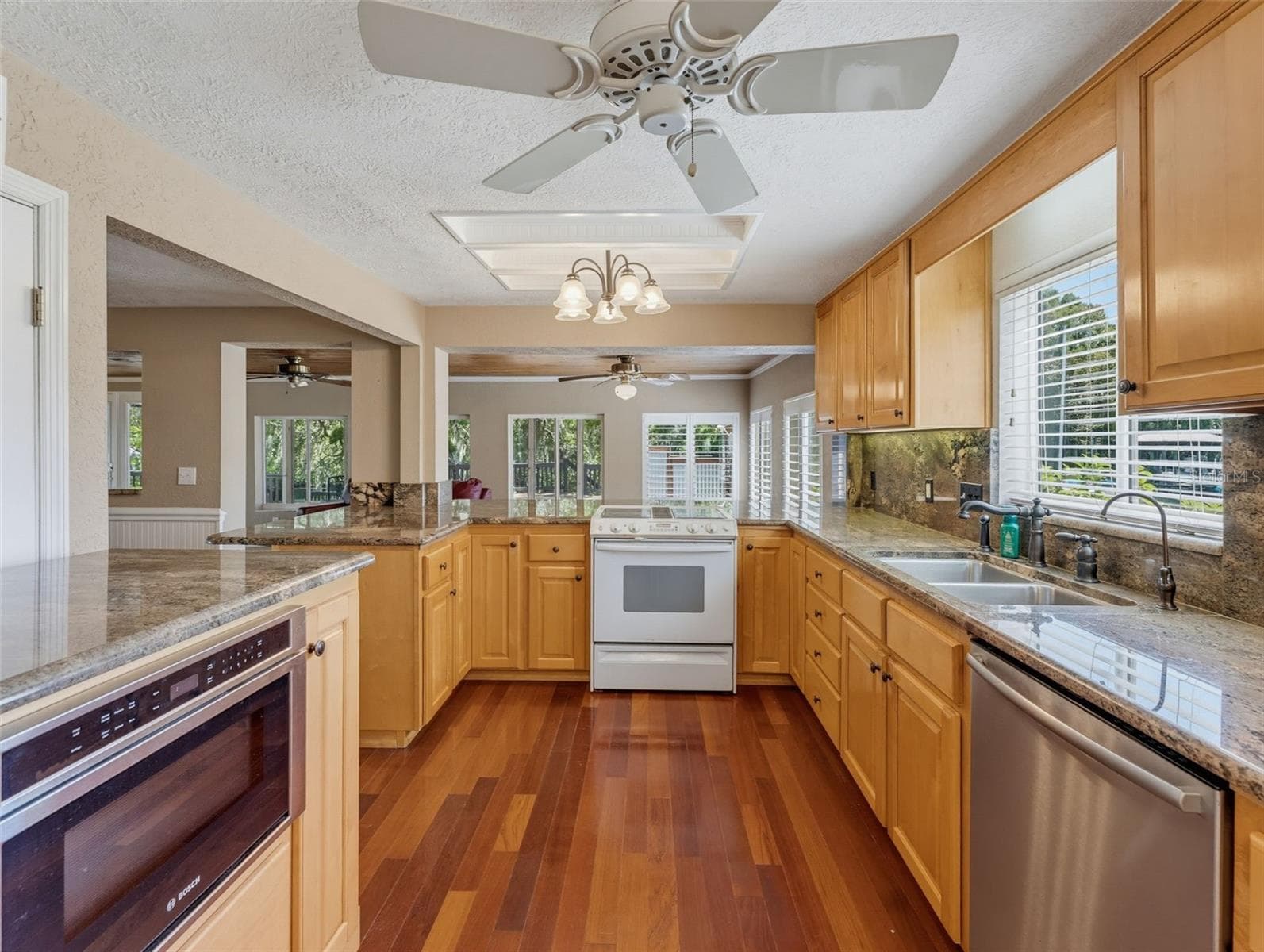 Single Family Residence at 5415 RIVERSIDE DR, YANKEETOWN, photo 31 of 100