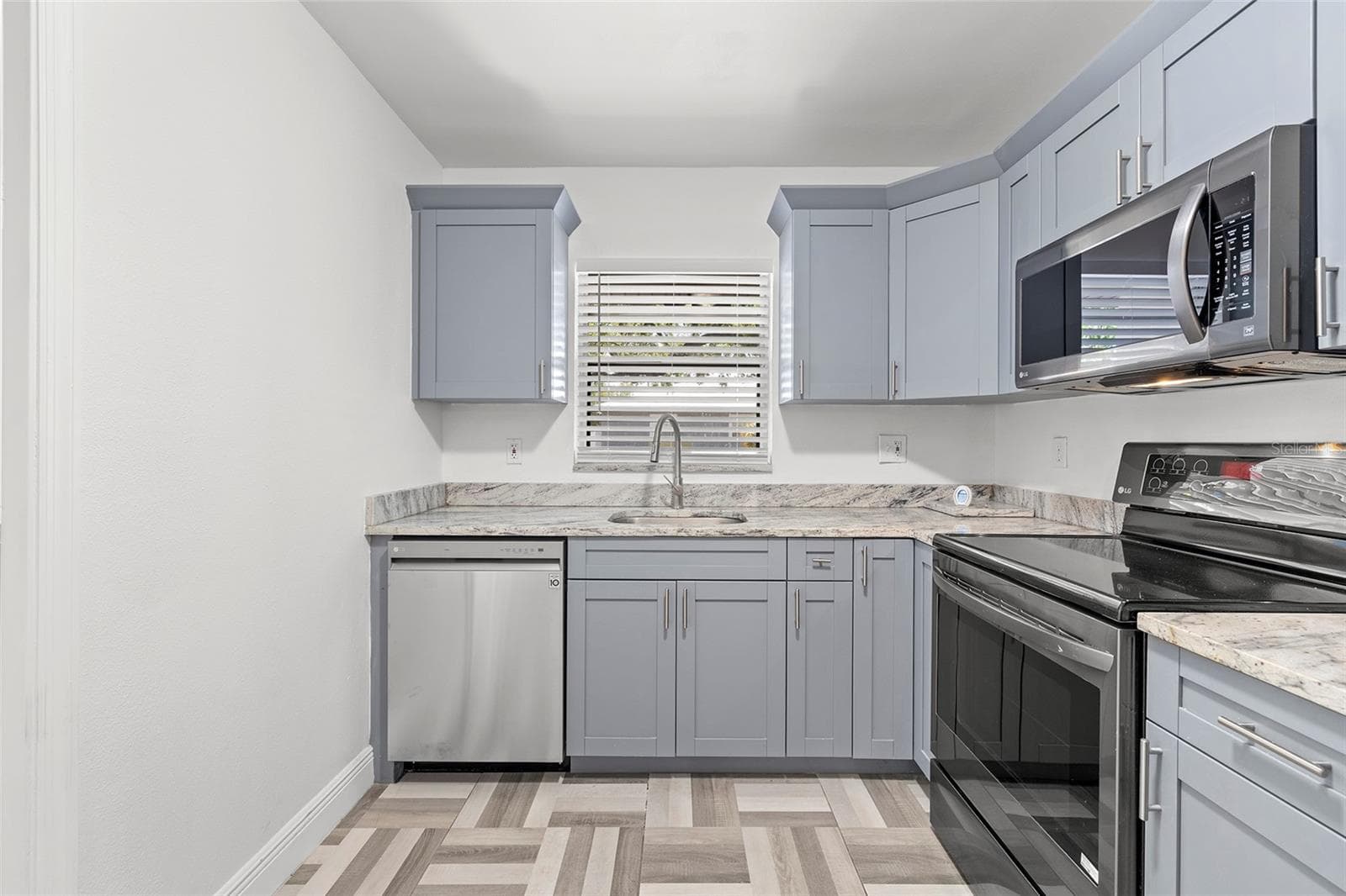 Single Family Residence at 2539 W UNION ST, TAMPA, photo 13 of 22