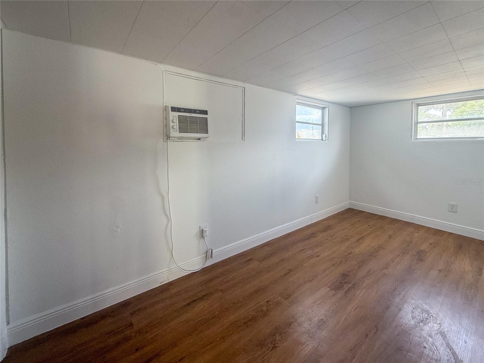 Single Family Residence at 19 N MARY ST, EUSTIS, photo 12 of 43