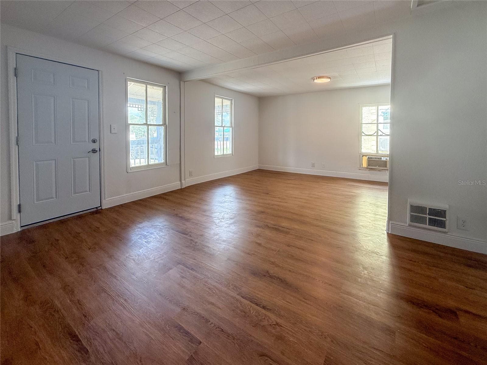 Single Family Residence at 19 N MARY ST, EUSTIS, photo 24 of 43