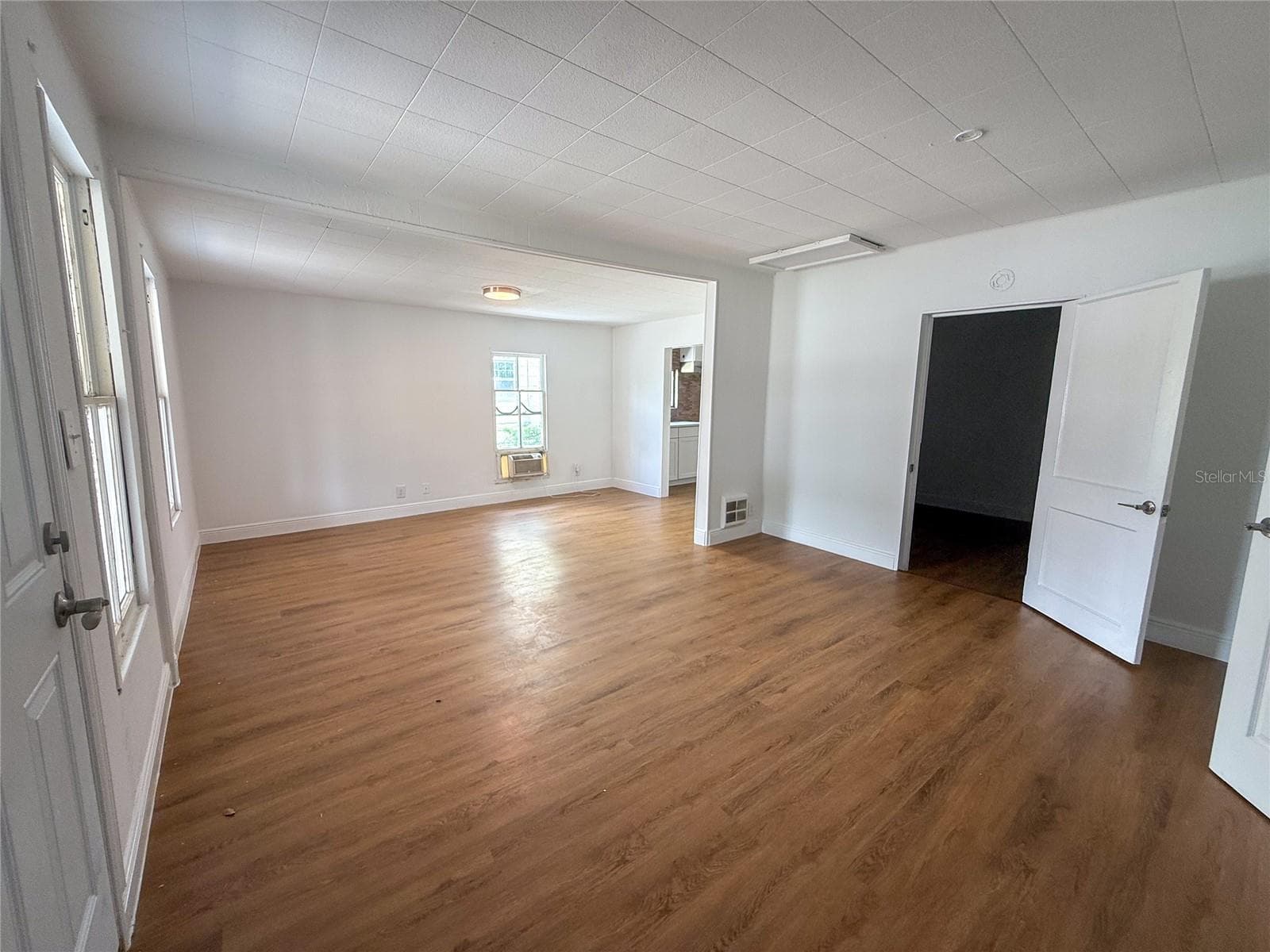 Single Family Residence at 19 N MARY ST, EUSTIS, photo 28 of 43