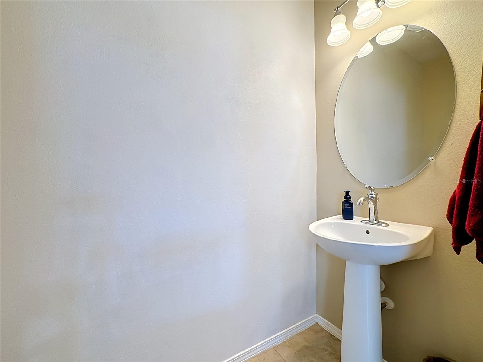 Half Bath Downstairs - 4706 CHATTERTON WAY, RIVERVIEW