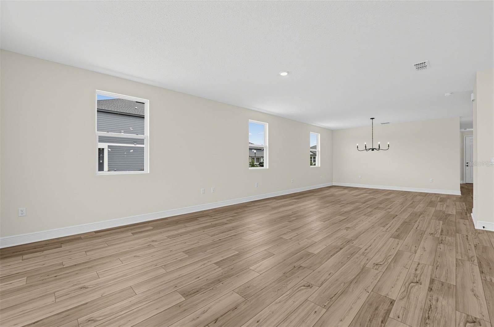 Single Family Residence at 30130 EMERALD FOREST DR, MOUNT DORA, photo 6 of 27