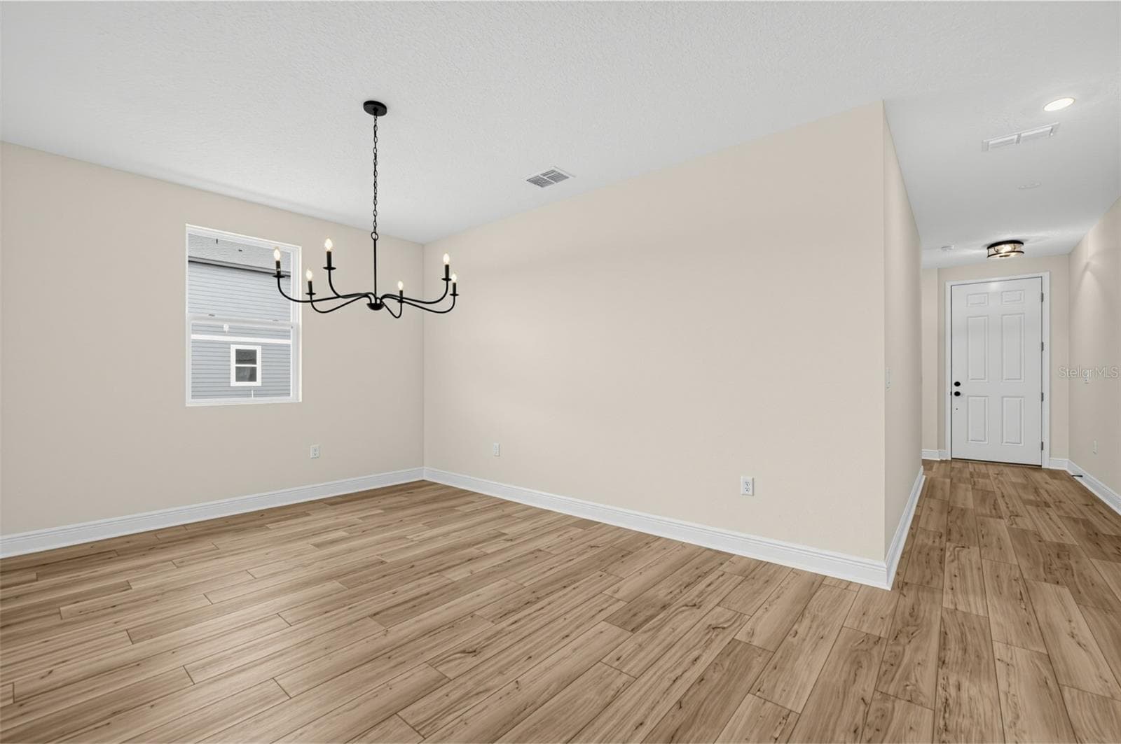 Single Family Residence at 30130 EMERALD FOREST DR, MOUNT DORA, photo 7 of 27