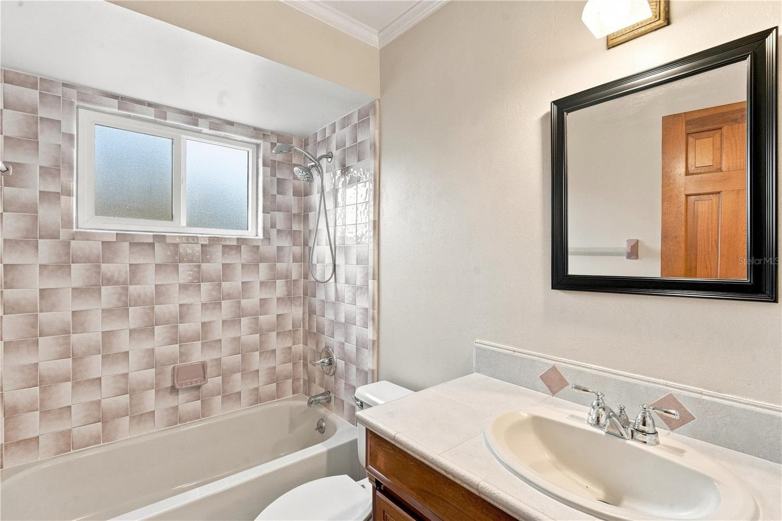Hall Bathroom - 852 ABBOTT AVE, DELTONA