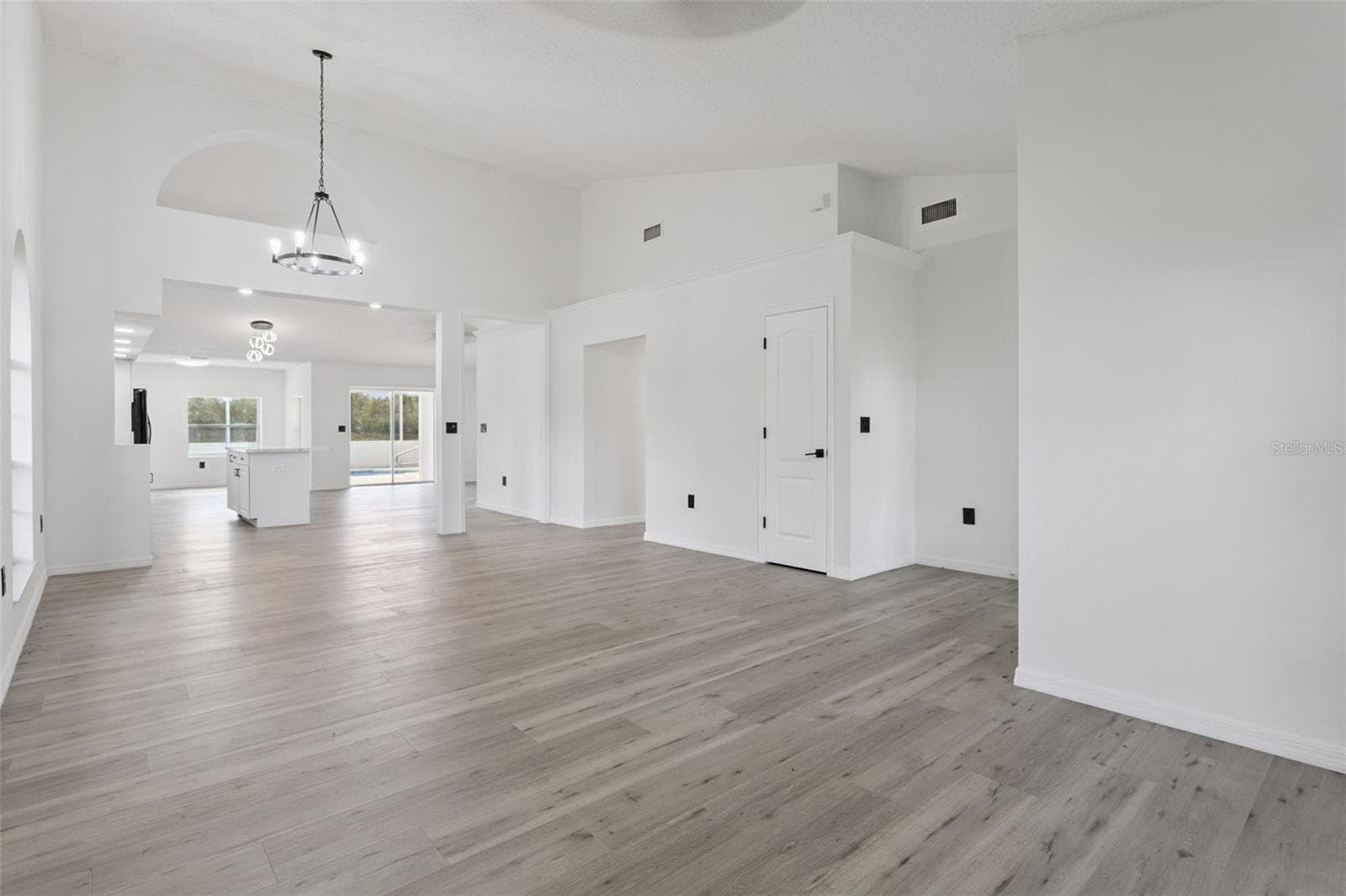 Single Family Residence at 6302 SILVER OAKS DR, ZEPHYRHILLS, photo 6 of 33