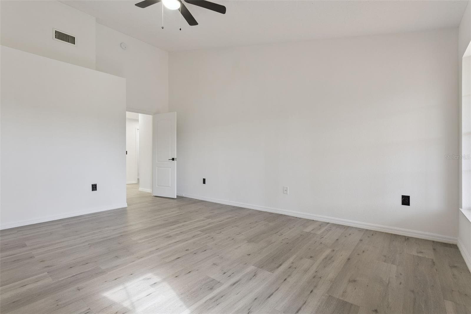Single Family Residence at 6302 SILVER OAKS DR, ZEPHYRHILLS, photo 13 of 33