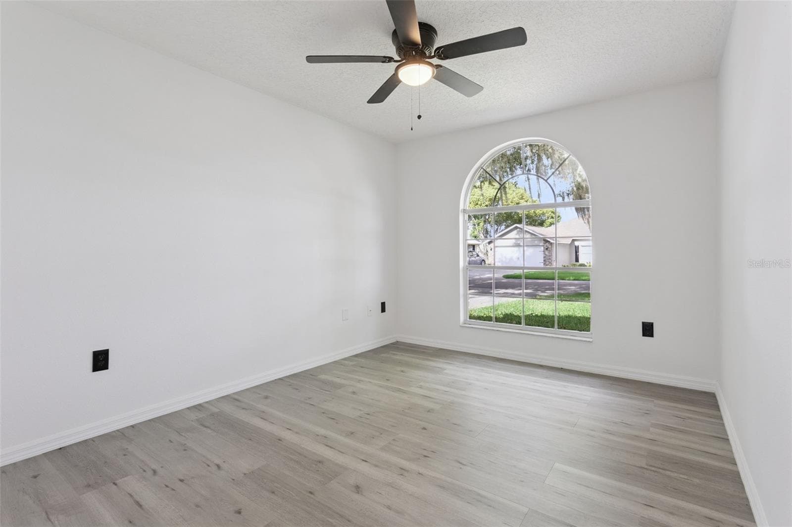 Single Family Residence at 6302 SILVER OAKS DR, ZEPHYRHILLS, photo 15 of 33