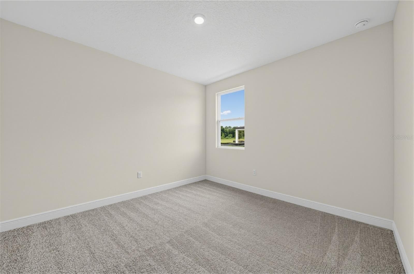 Single Family Residence at 30130 EMERALD FOREST DR, MOUNT DORA, photo 15 of 27